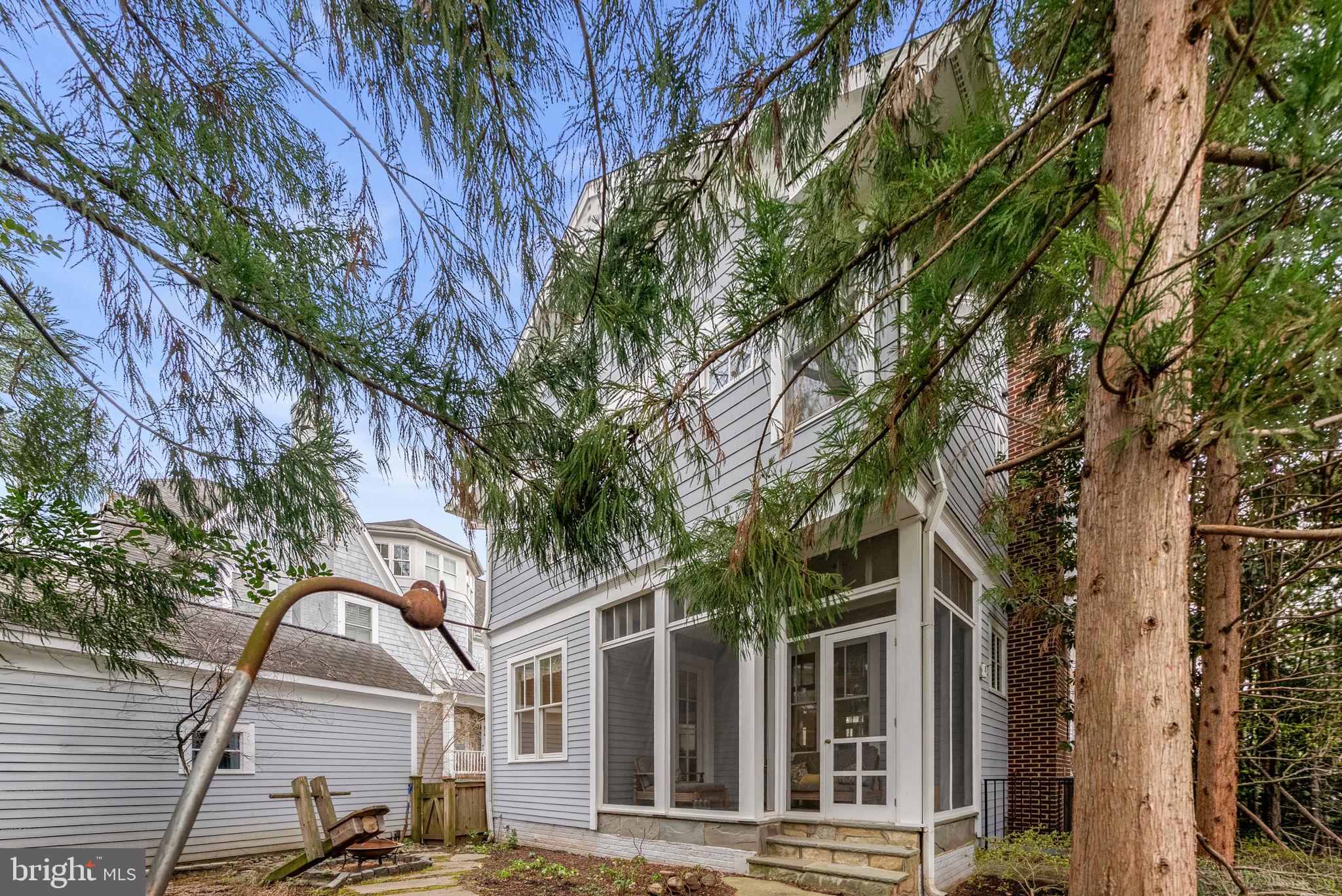 BRADLEY HILLS - Residential