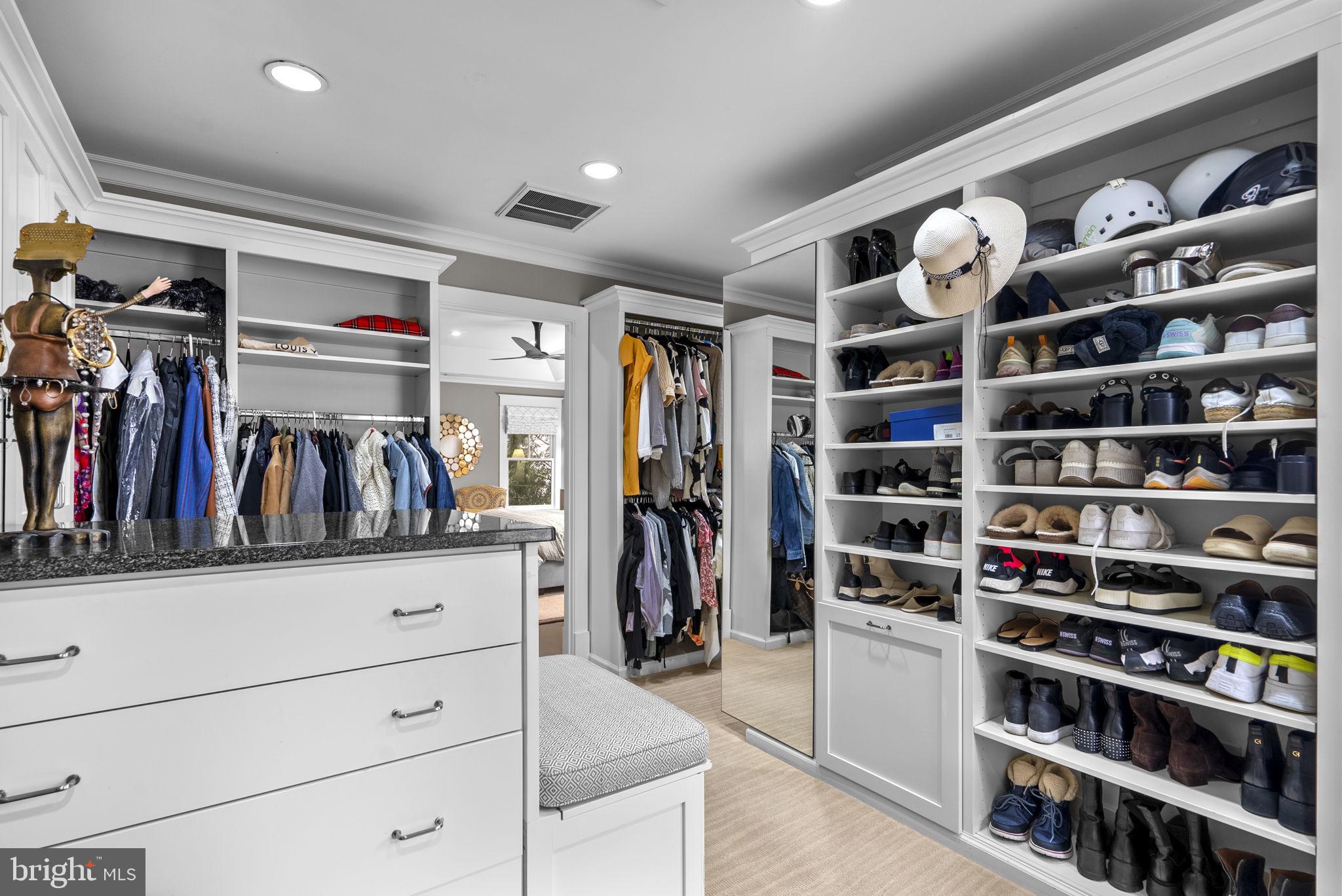 BRADLEY HILLS - Residential