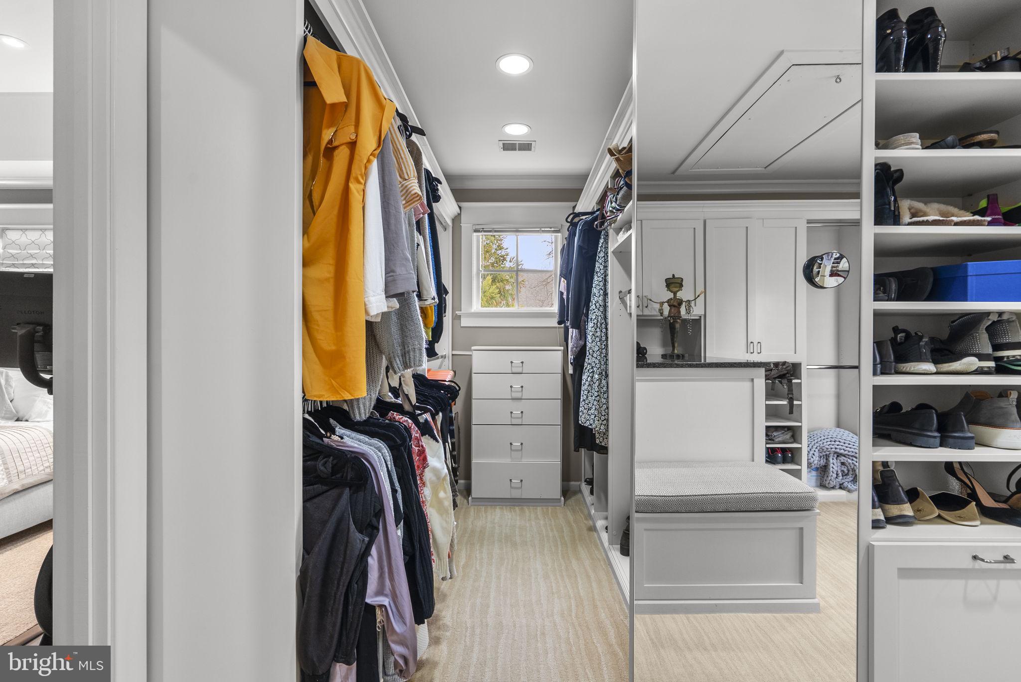 BRADLEY HILLS - Residential