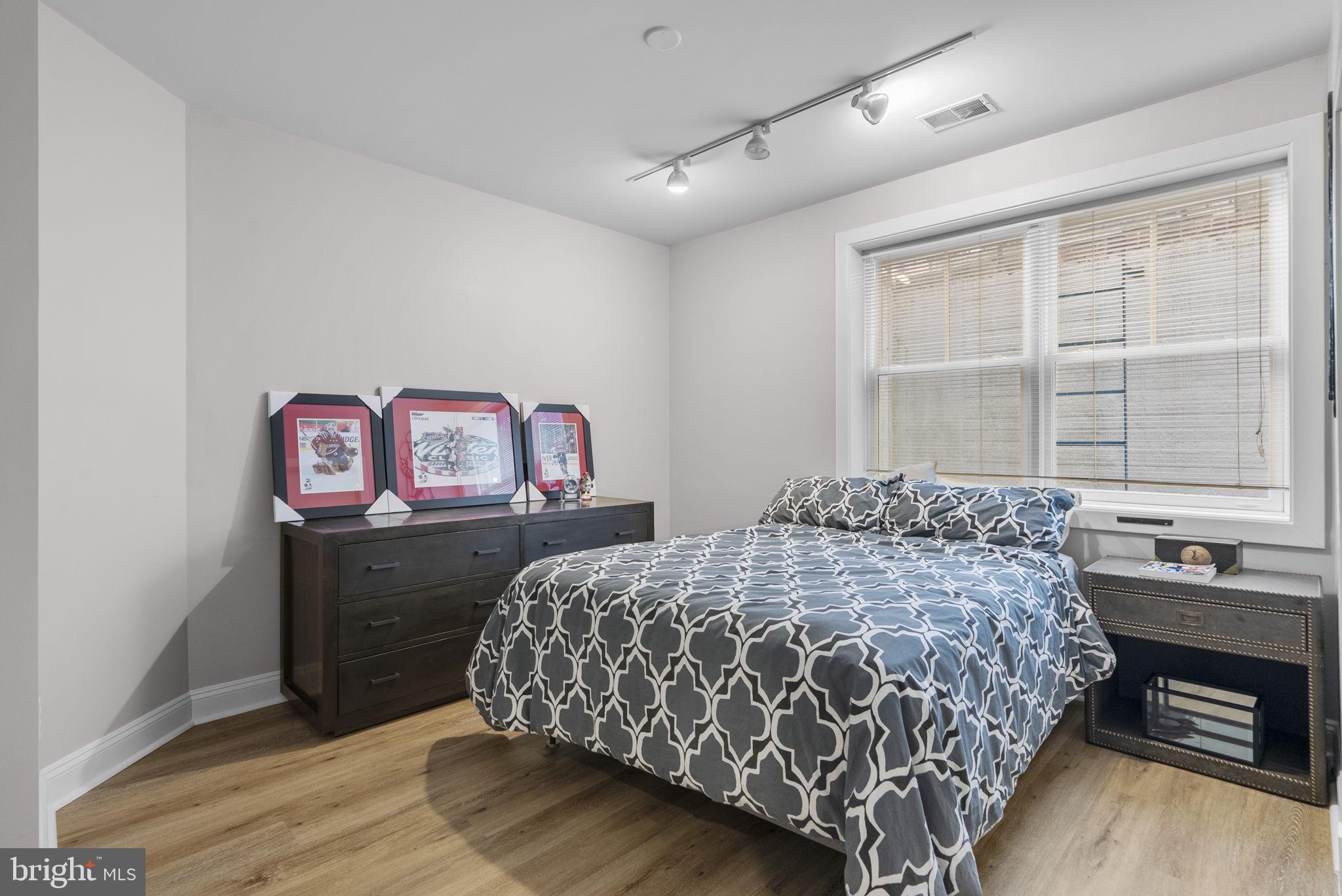 BRADLEY HILLS - Residential