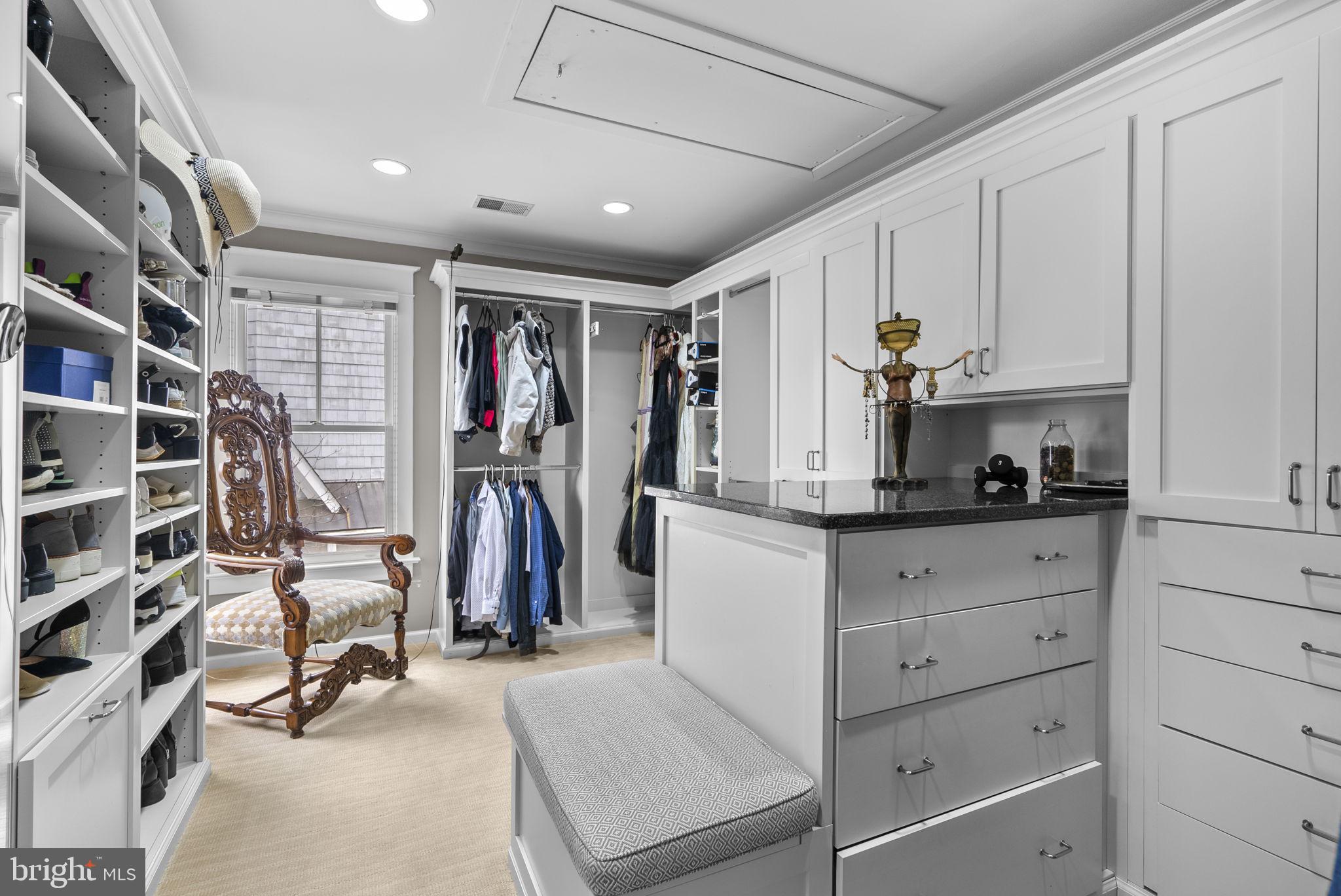 BRADLEY HILLS - Residential