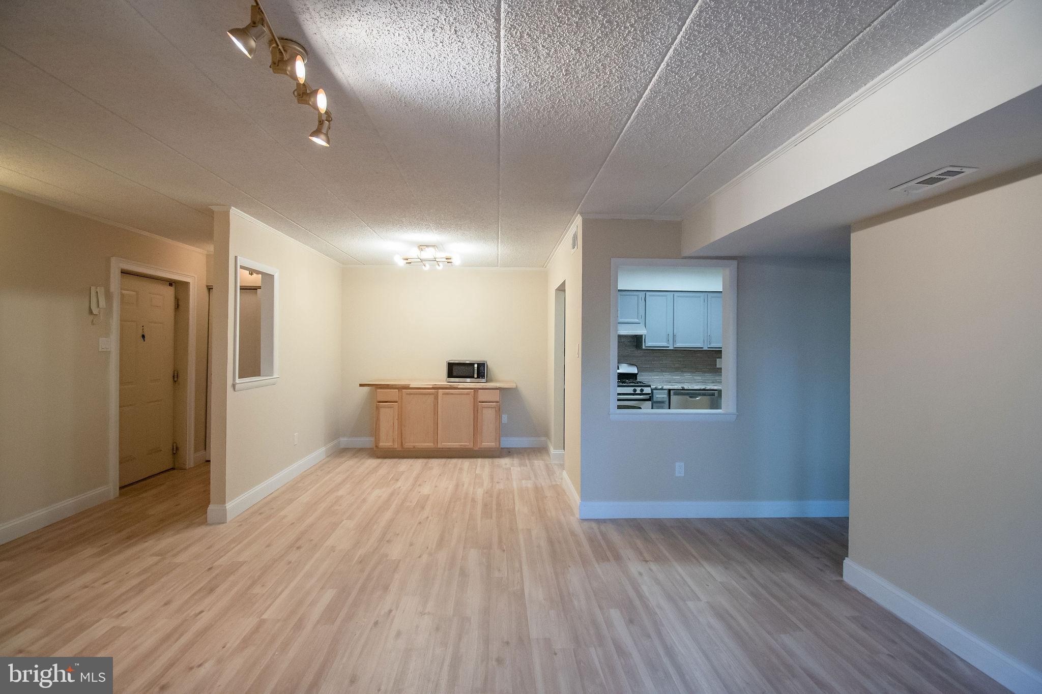 LIBERTY SQUARE - Residential Lease