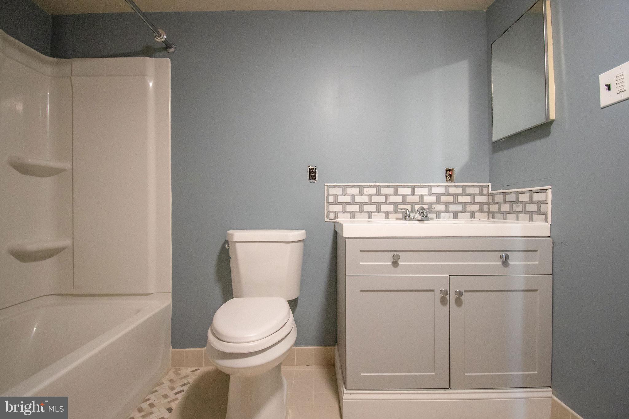 LIBERTY SQUARE - Residential Lease