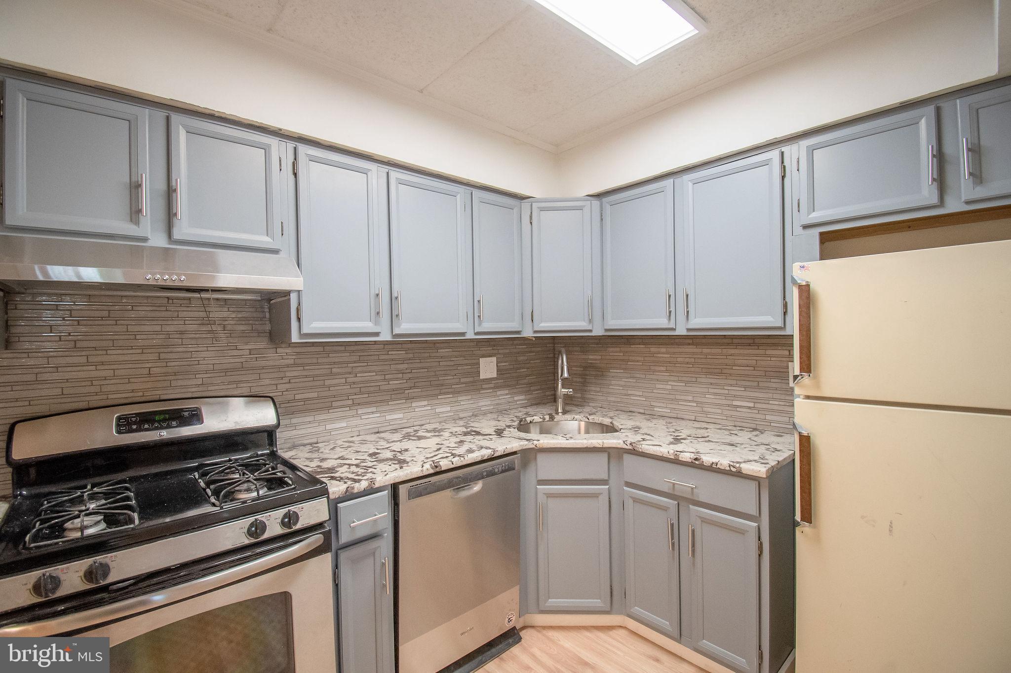 LIBERTY SQUARE - Residential Lease