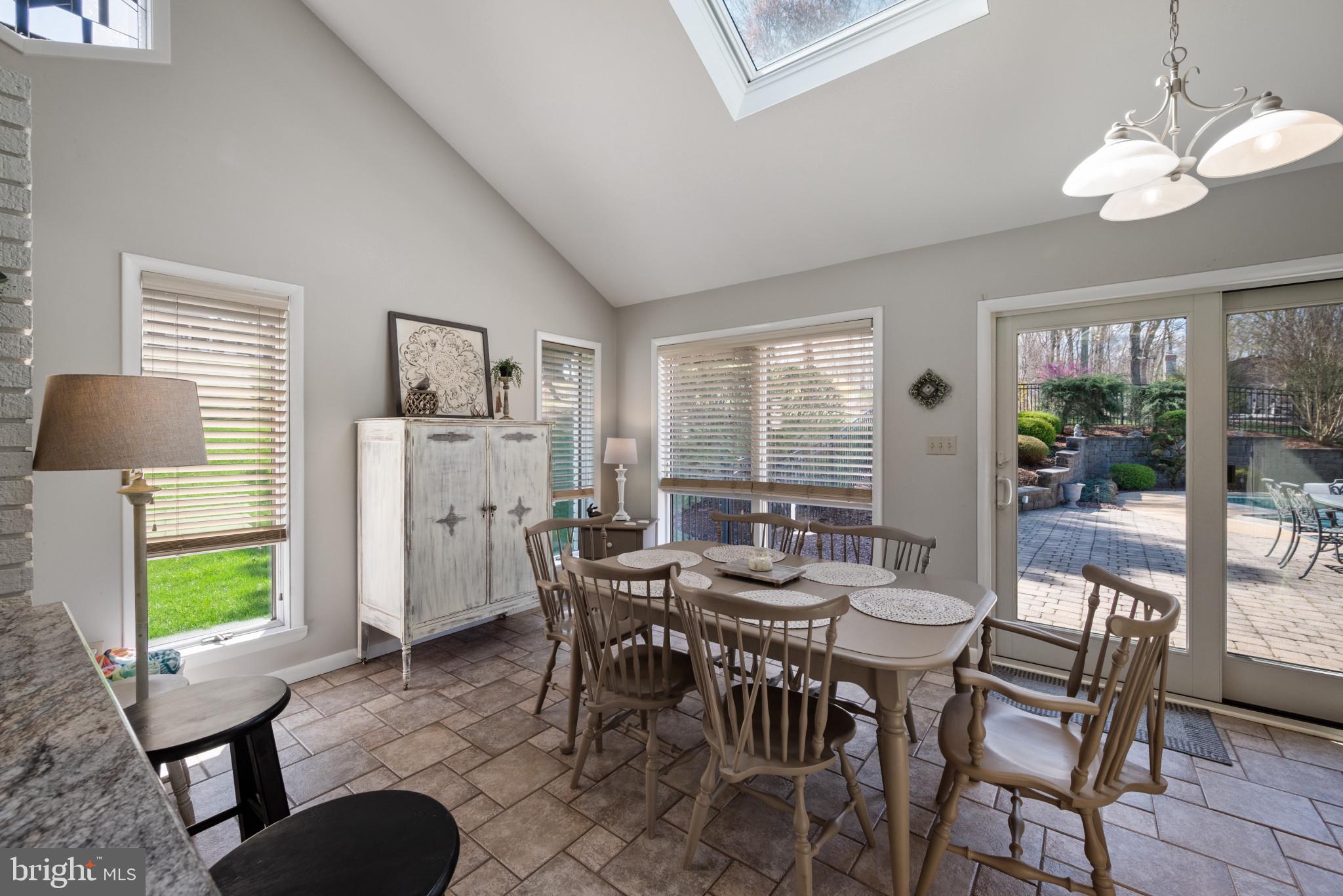 ORCHARD LAKES - Residential