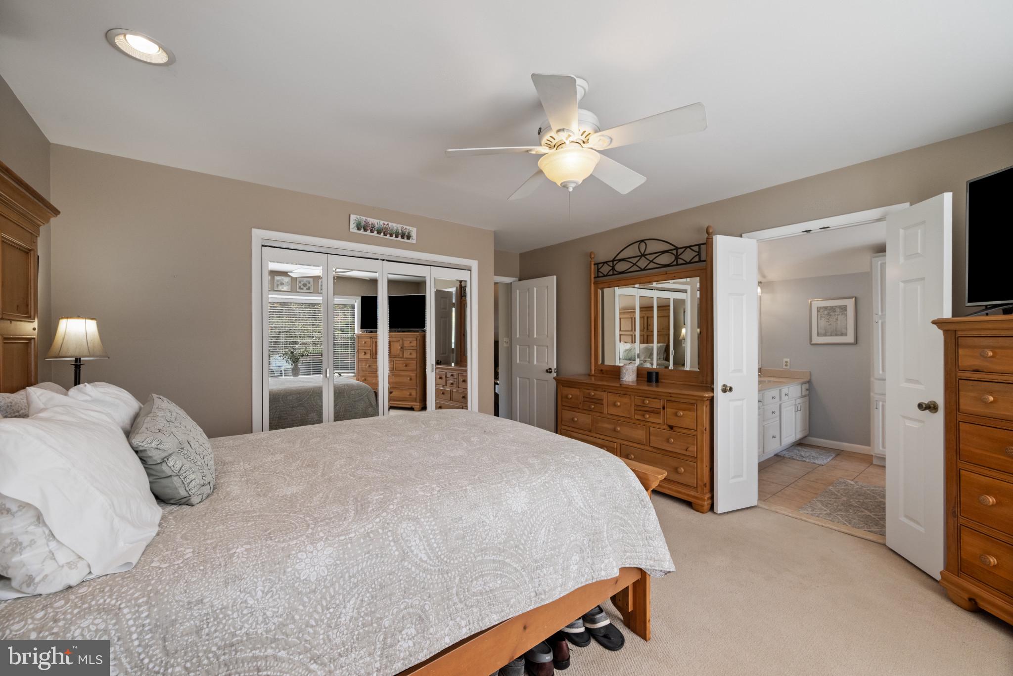 ORCHARD LAKES - Residential