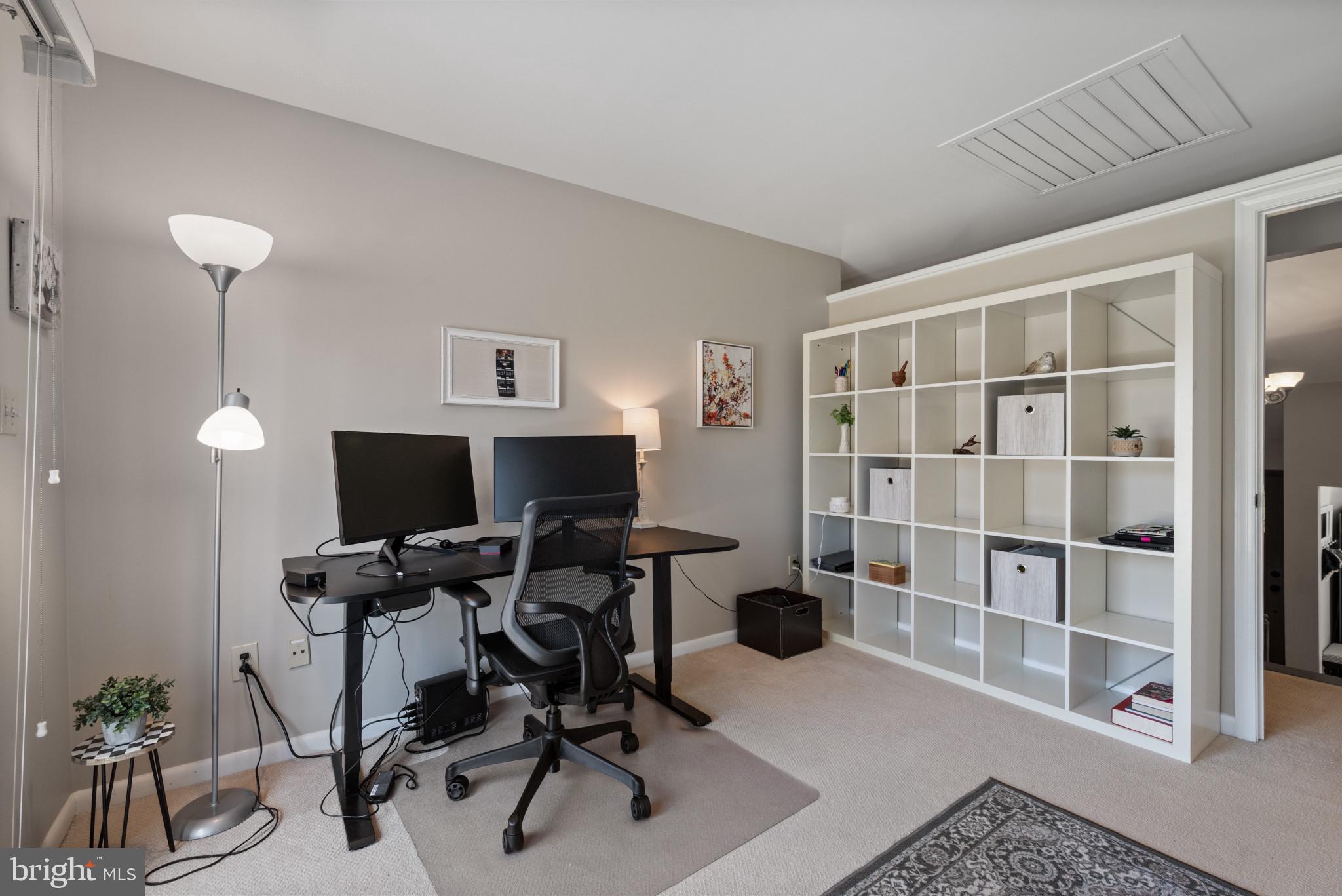 ORCHARD LAKES - Residential