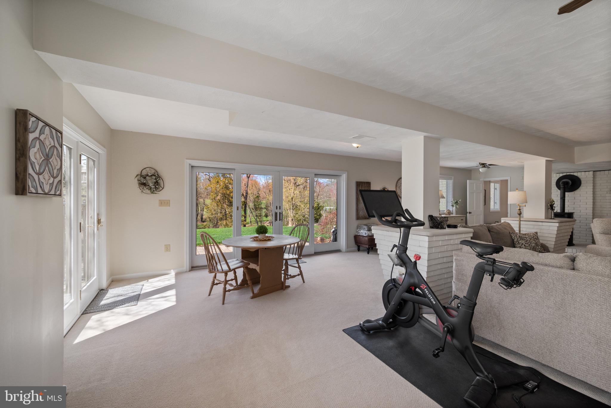 ORCHARD LAKES - Residential