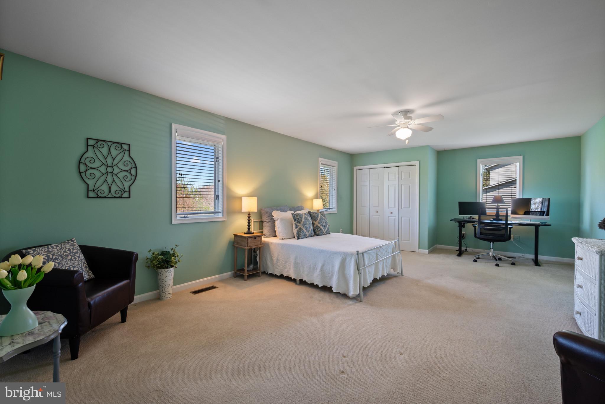 ORCHARD LAKES - Residential