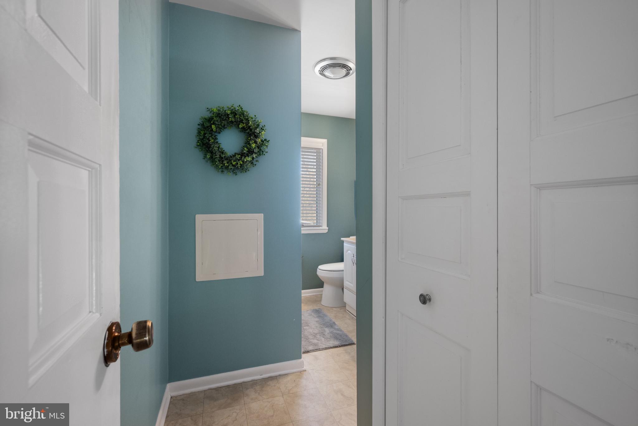 ORCHARD LAKES - Residential