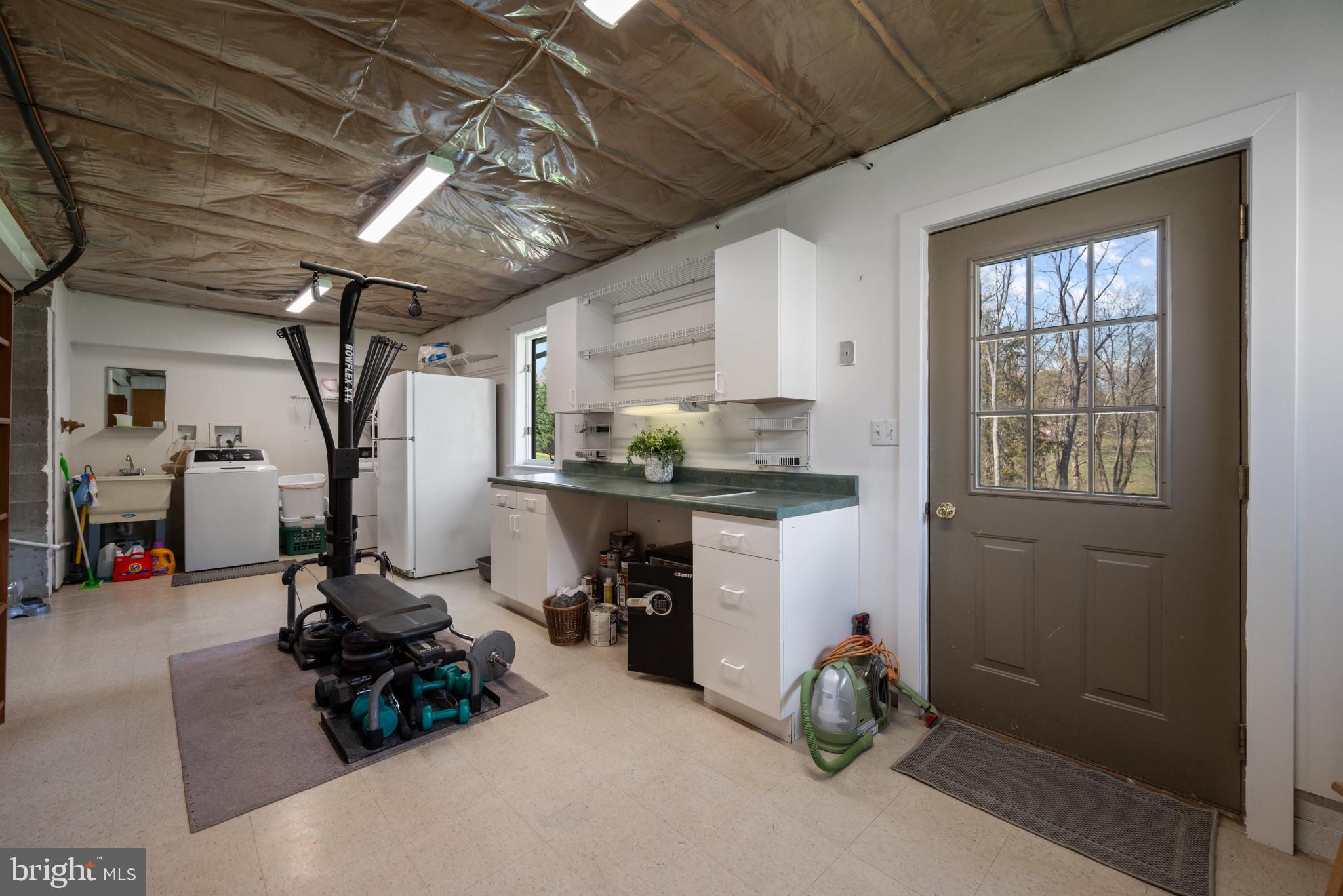 ORCHARD LAKES - Residential