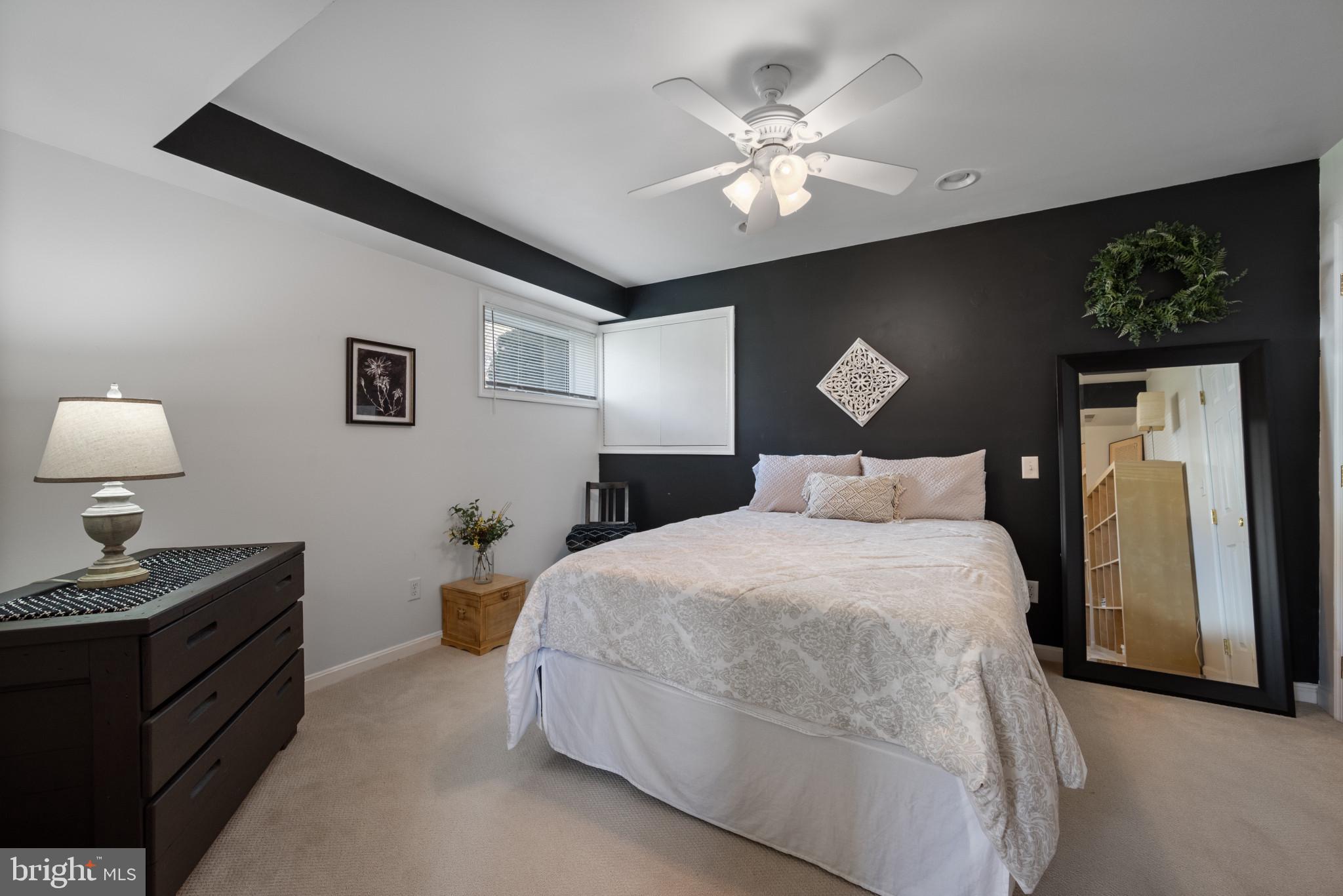 ORCHARD LAKES - Residential