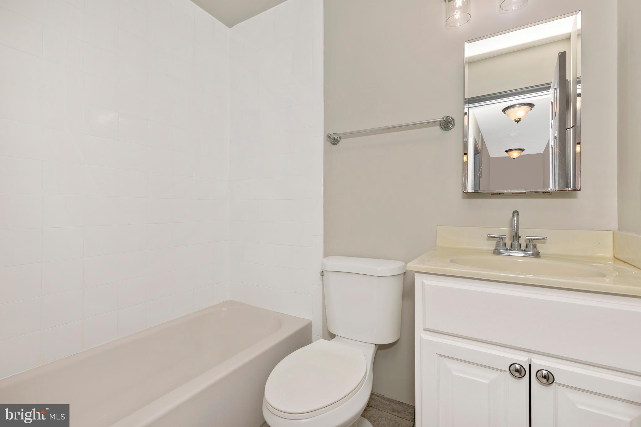 MILL CREEK TOWNE - Residential