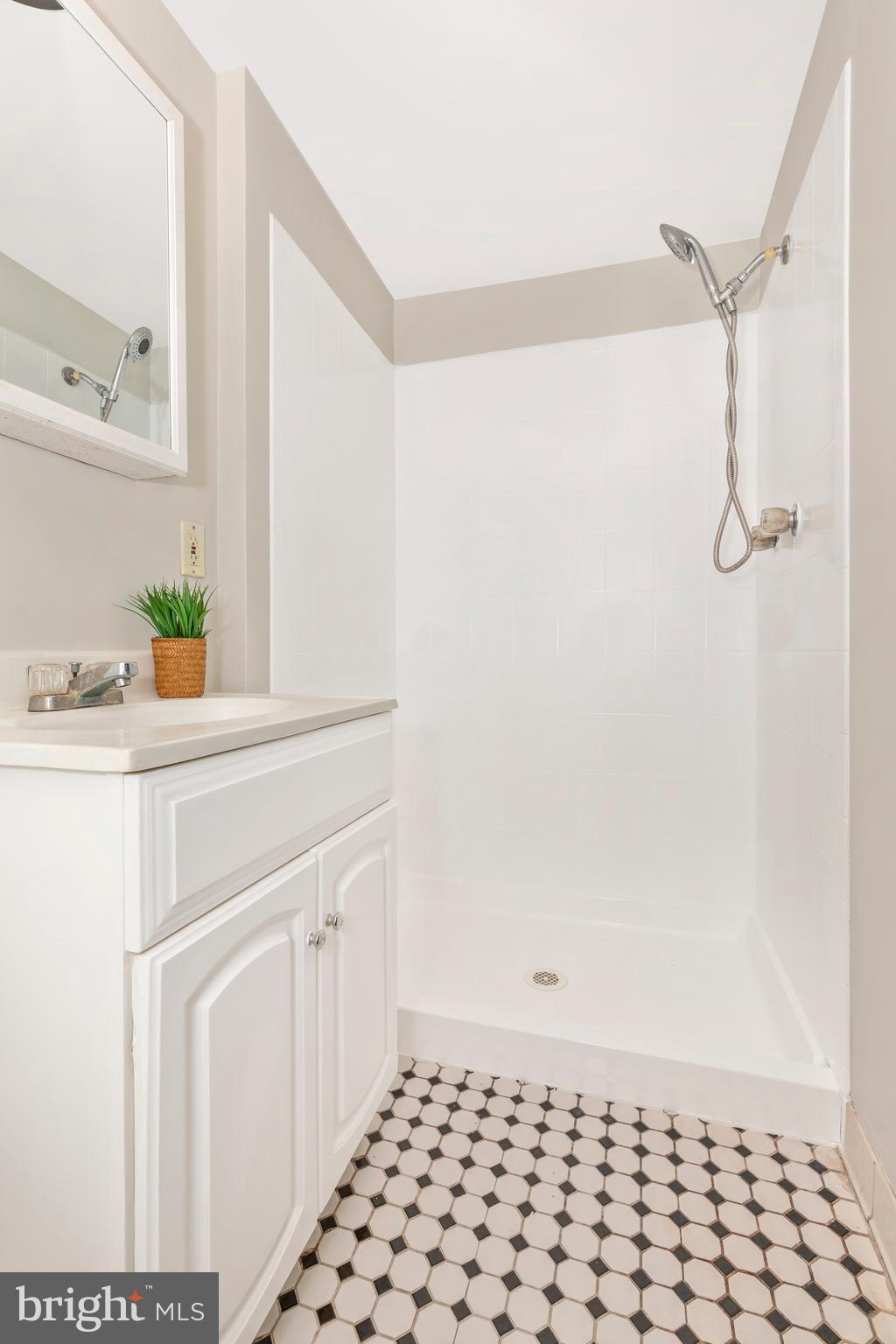 MILL CREEK TOWNE - Residential