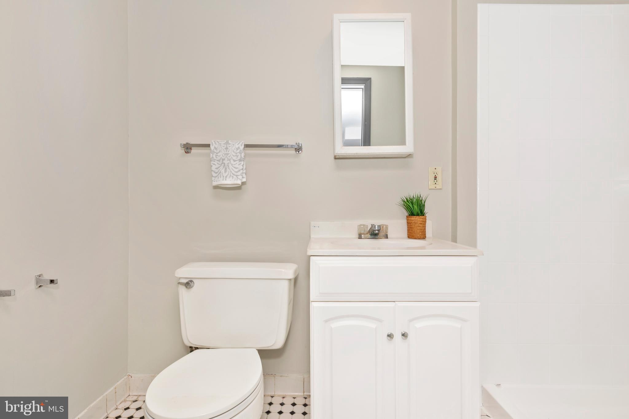 MILL CREEK TOWNE - Residential