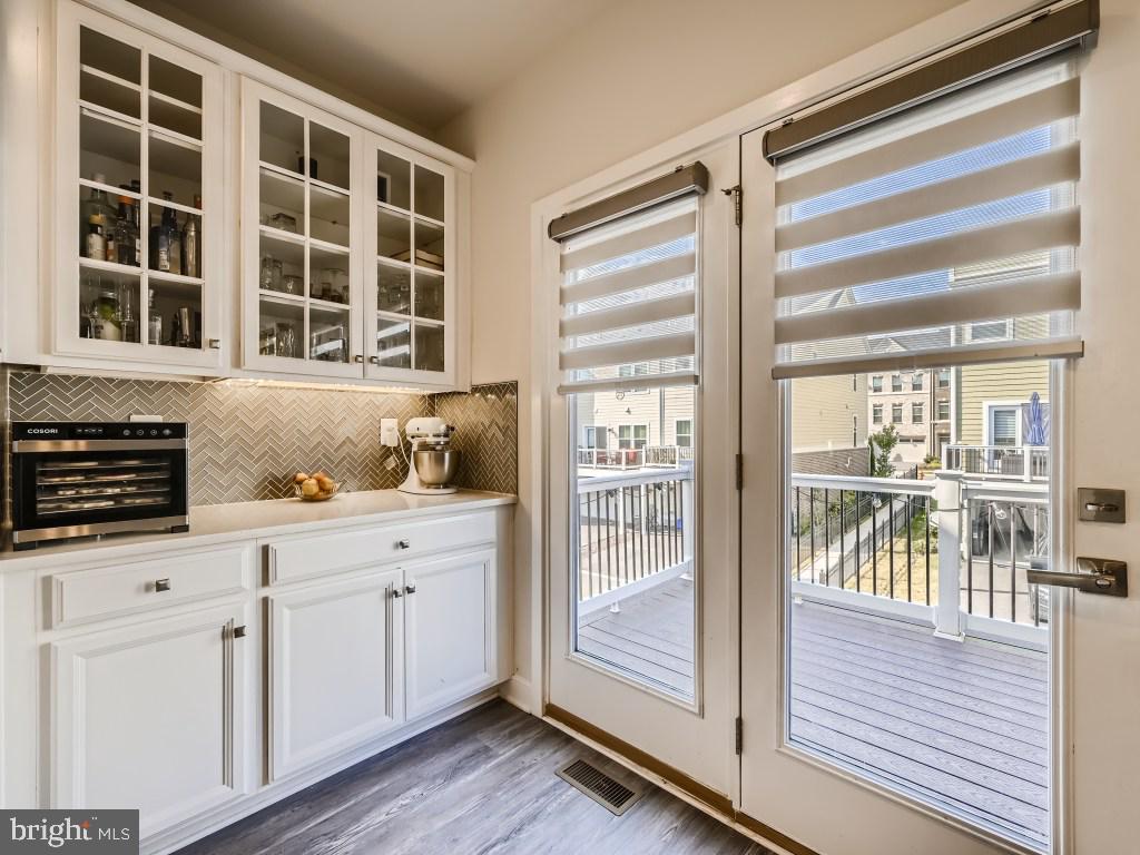 GREENLEIGH AT CROSSROADS - Residential Lease