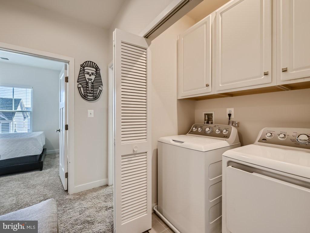 GREENLEIGH AT CROSSROADS - Residential Lease