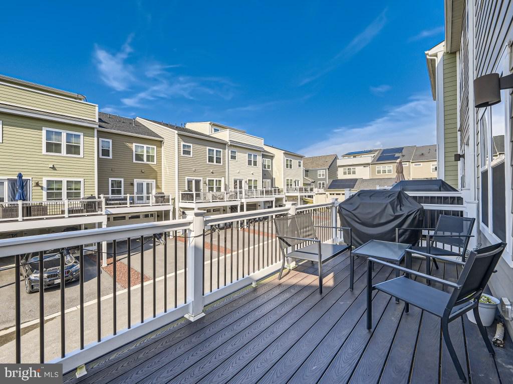 GREENLEIGH AT CROSSROADS - Residential Lease