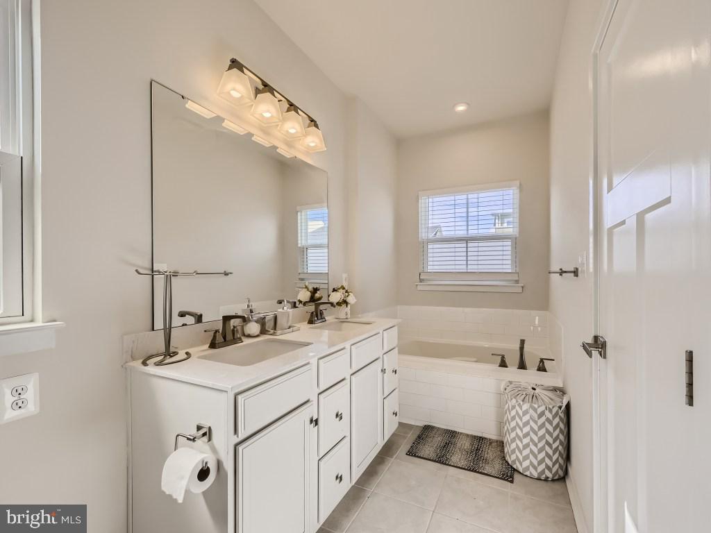 GREENLEIGH AT CROSSROADS - Residential Lease