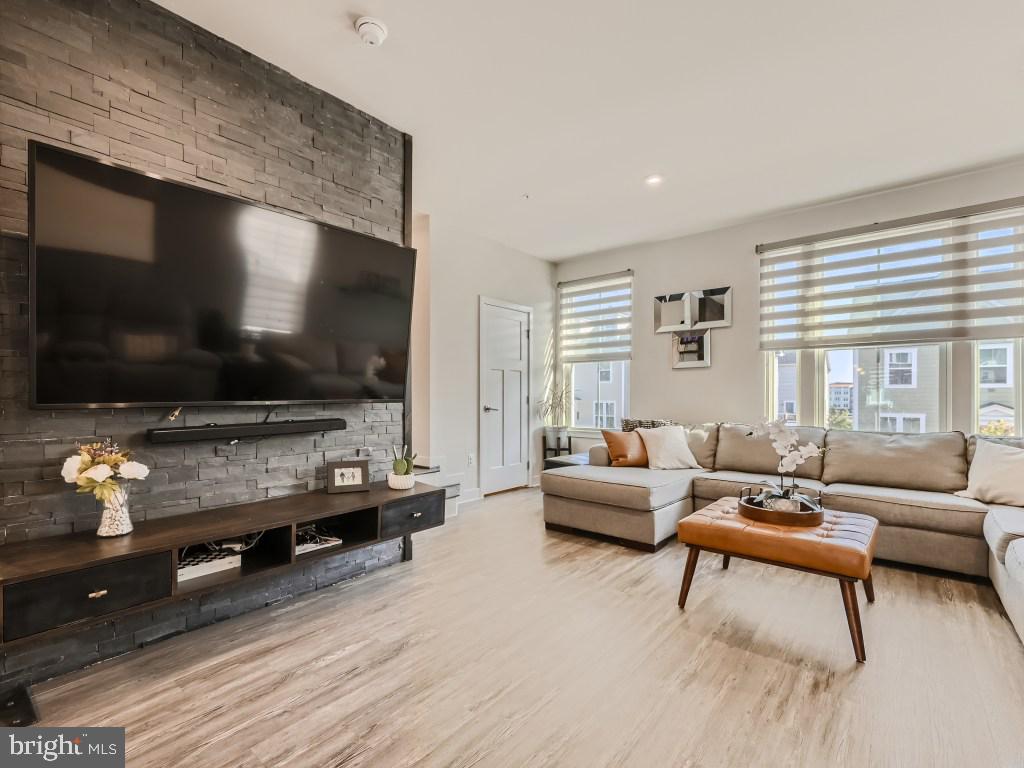 GREENLEIGH AT CROSSROADS - Residential Lease