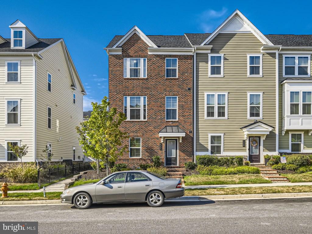 GREENLEIGH AT CROSSROADS - Residential Lease