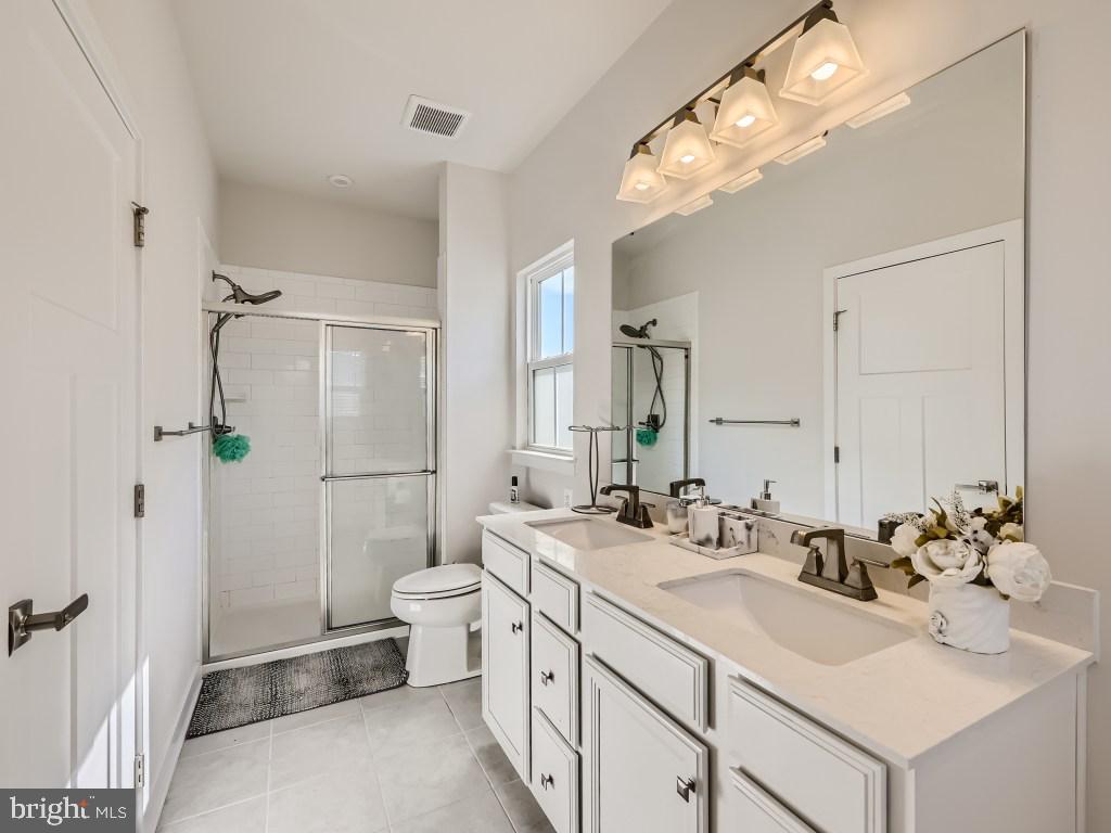 GREENLEIGH AT CROSSROADS - Residential Lease