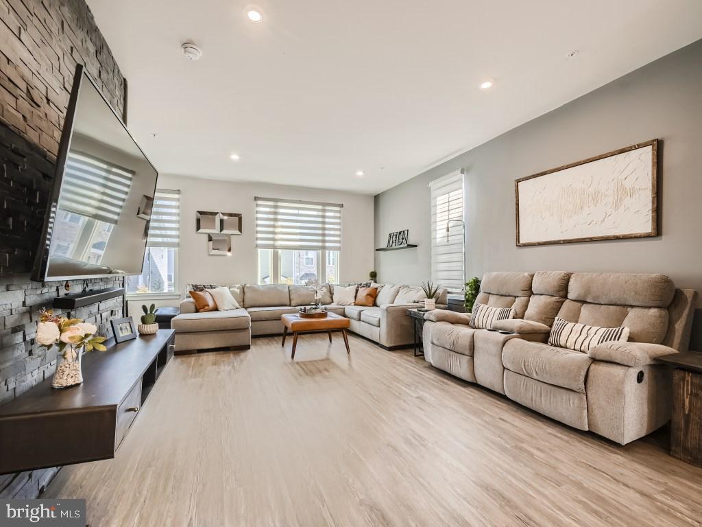 GREENLEIGH AT CROSSROADS - Residential Lease