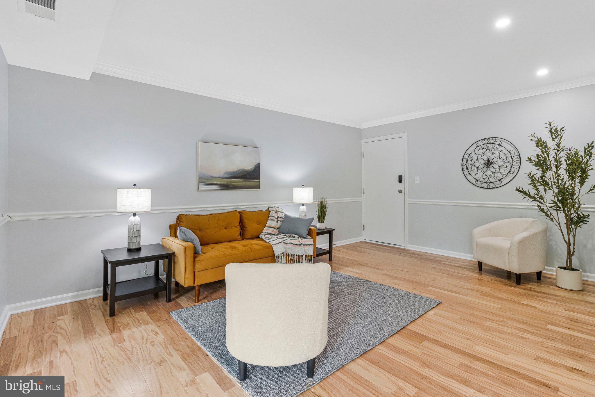 FALLS CHURCH GARDENS - Residential