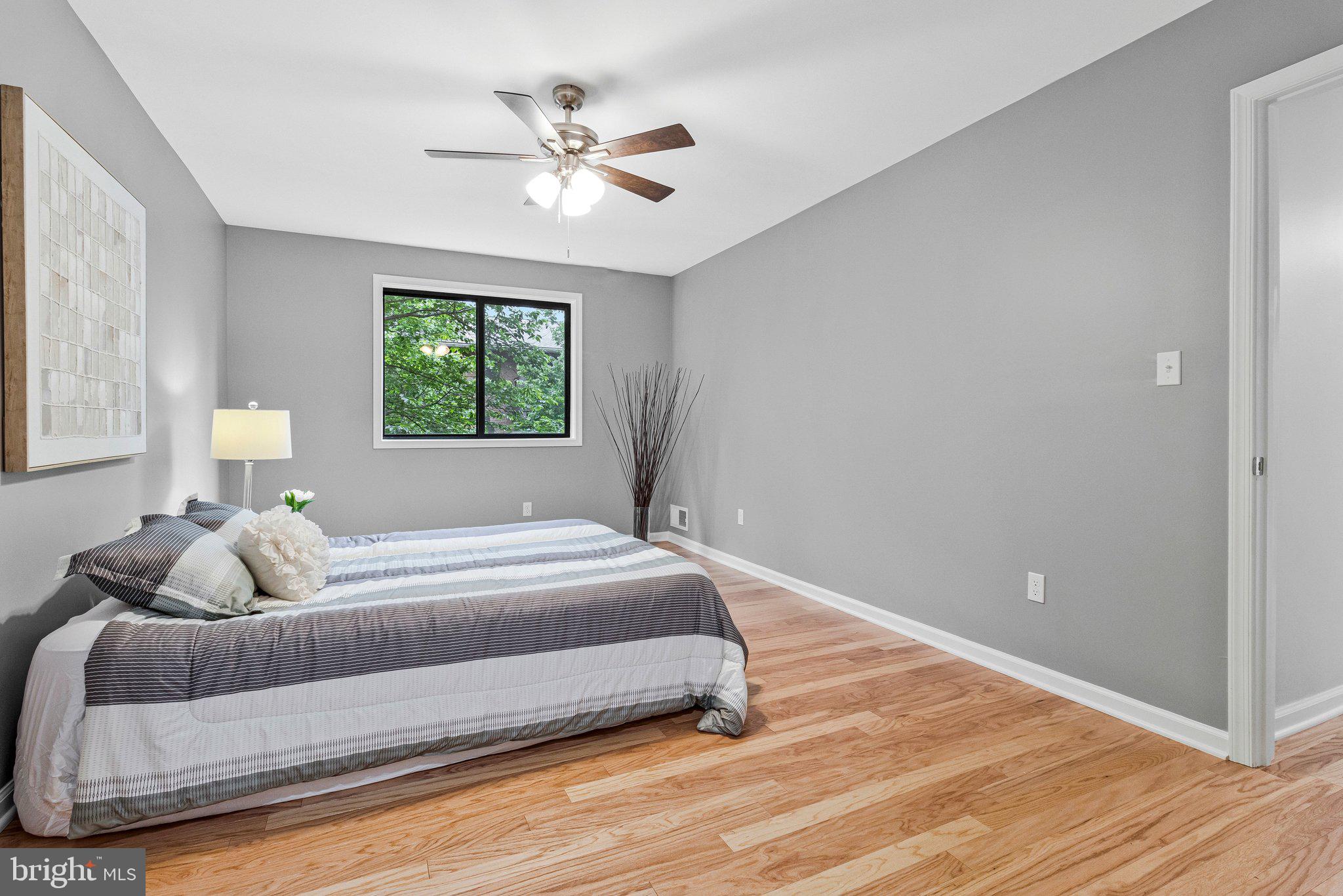 FALLS CHURCH GARDENS - Residential
