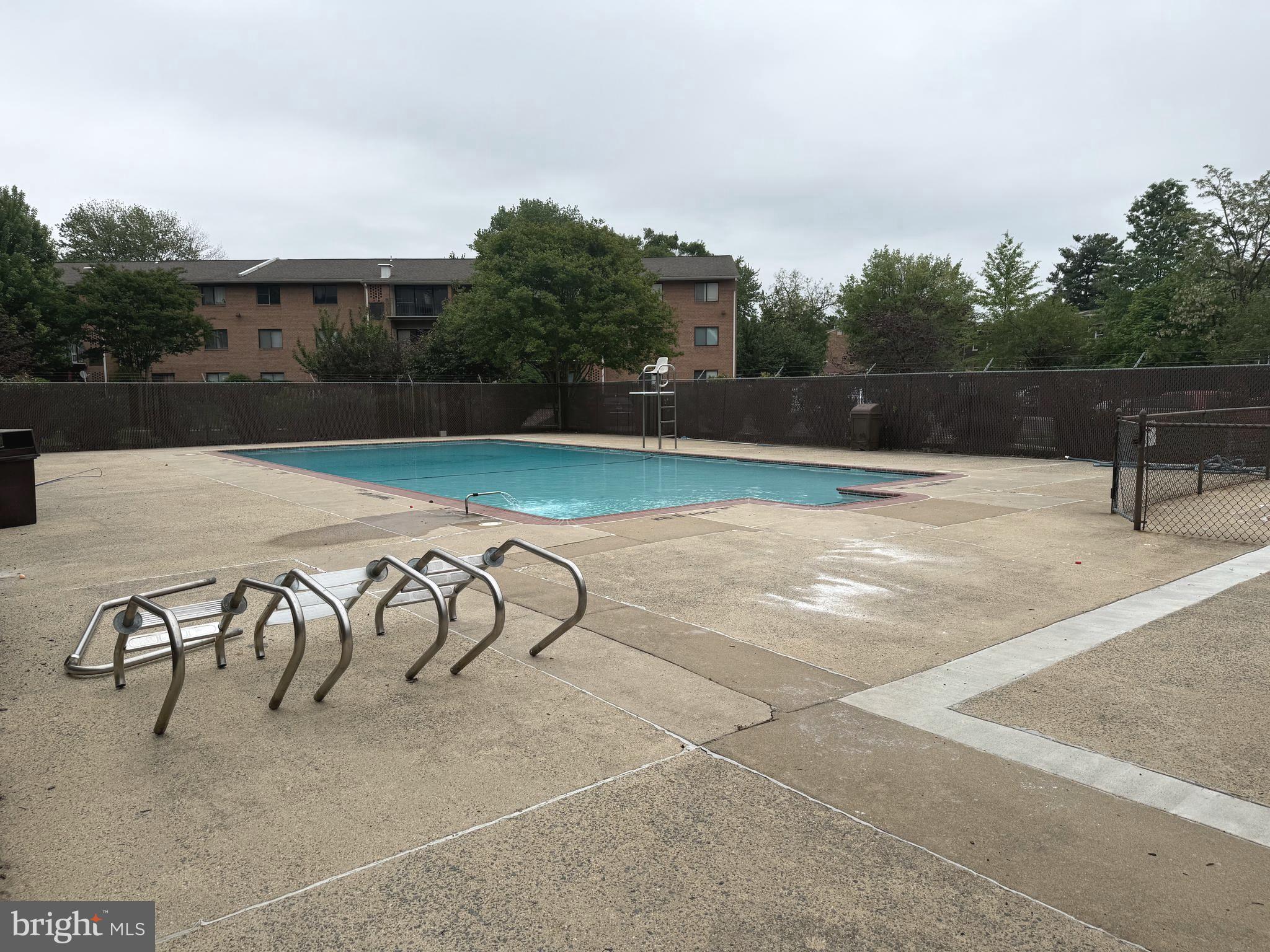 FALLS CHURCH GARDENS - Residential