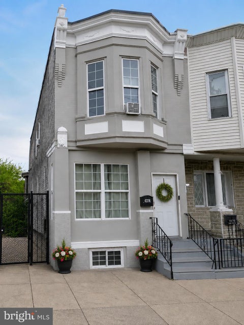 Townhouse For Sale - 417 E Somerset Street<br/> PHILADELPHIA, PA 19134