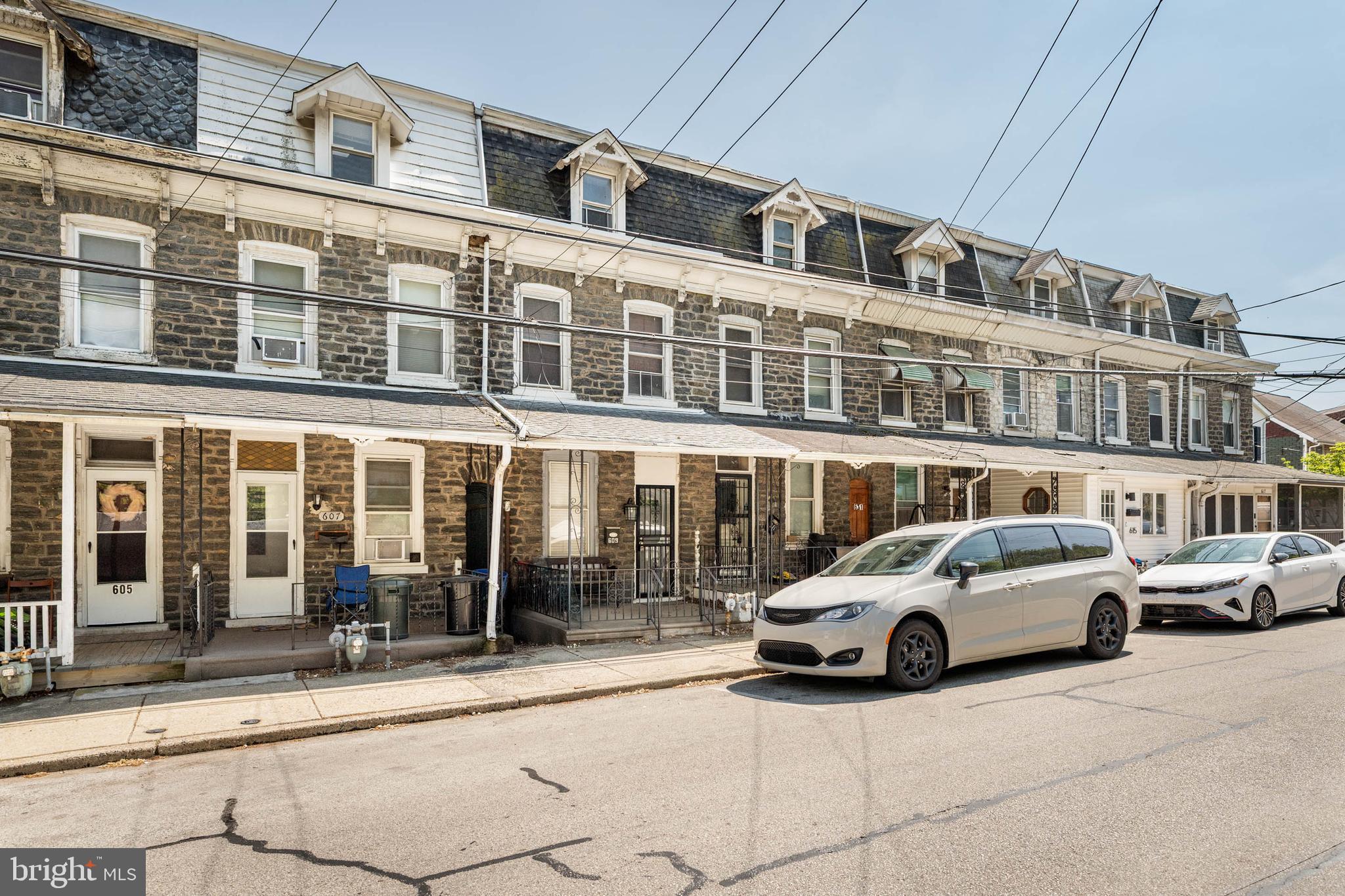 609 FORD STREET