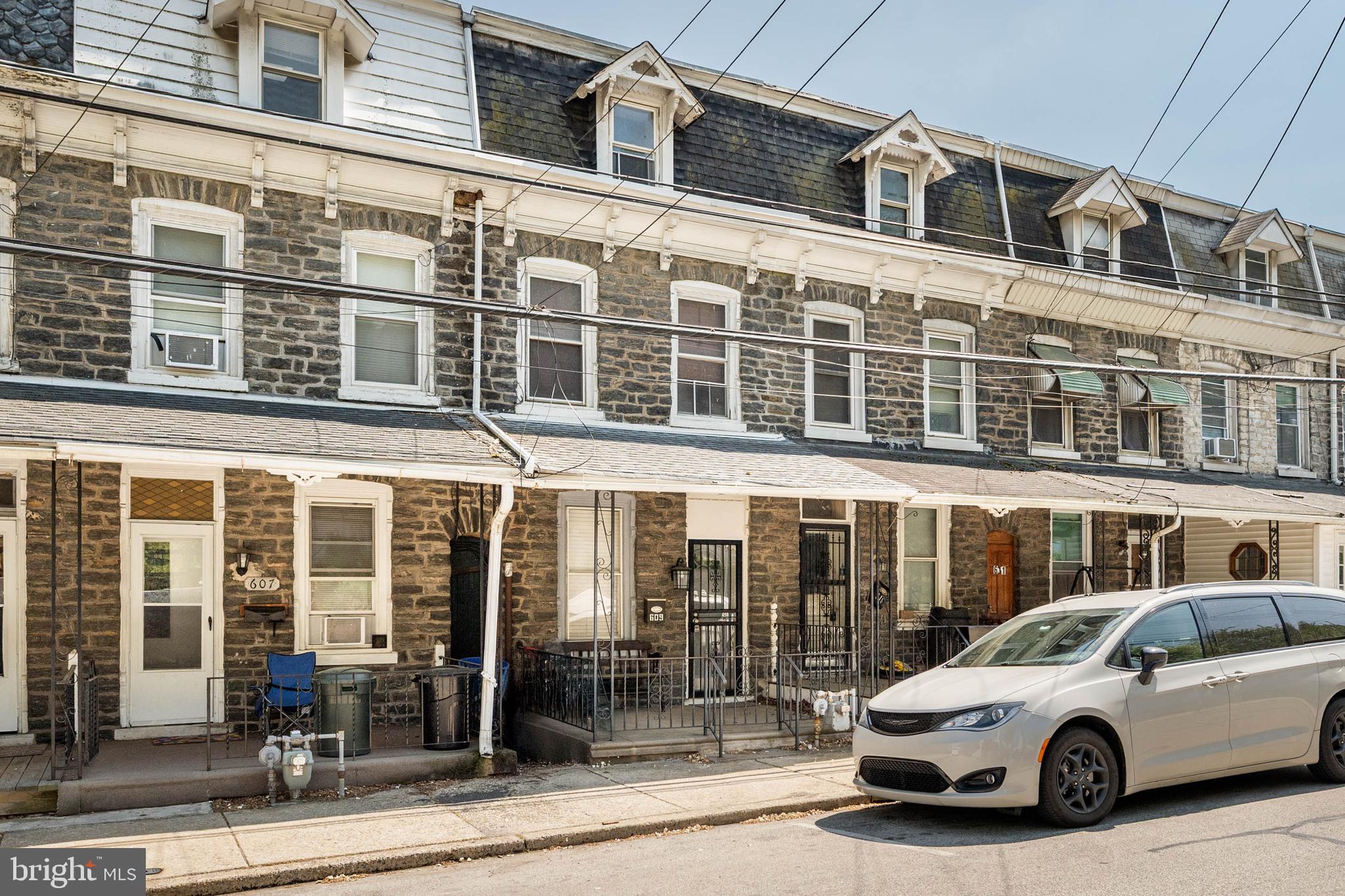 609 FORD STREET