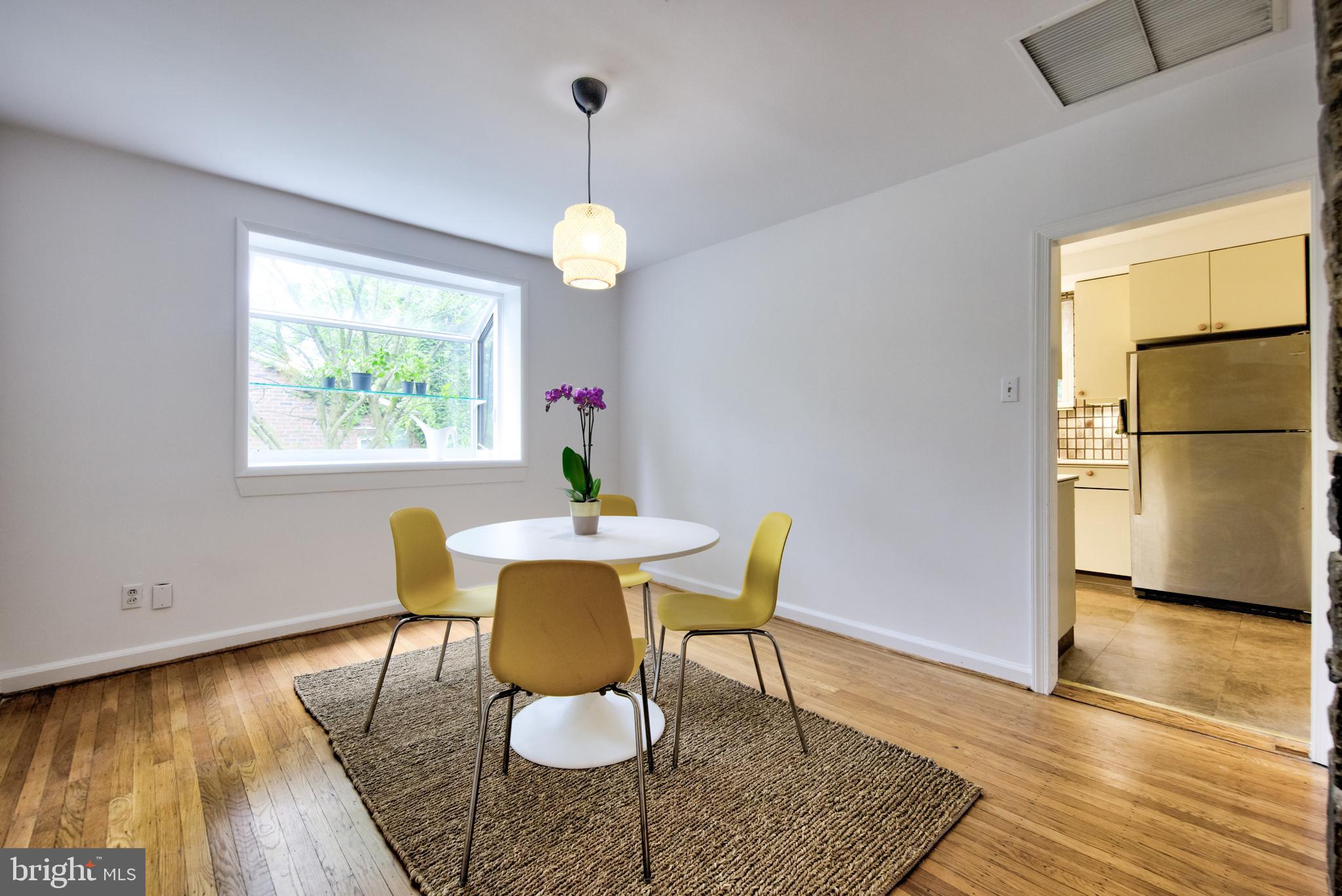 307 E ROUMFORT ROAD