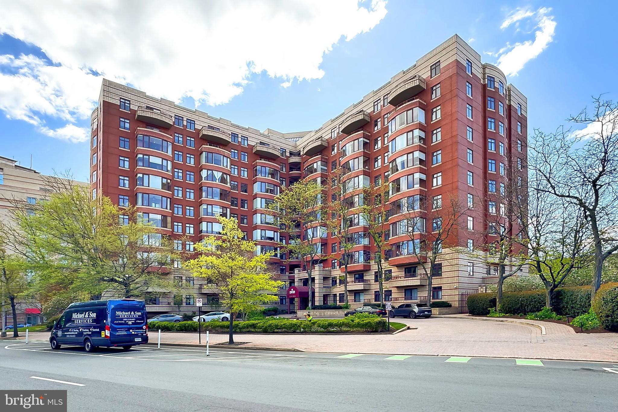 2400 CLARENDON BOULEVARD 406
