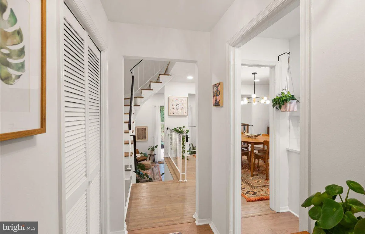 Reston, Virginia 20191, United States, 3 Bedrooms Bedrooms, ,3 BathroomsBathrooms,Residential,Active,213301