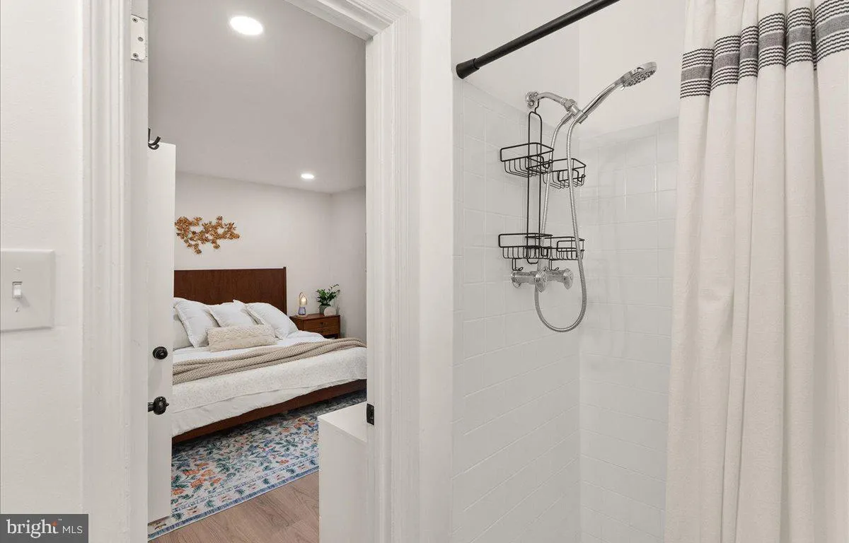 Reston, Virginia 20191, United States, 3 Bedrooms Bedrooms, ,3 BathroomsBathrooms,Residential,Active,213301