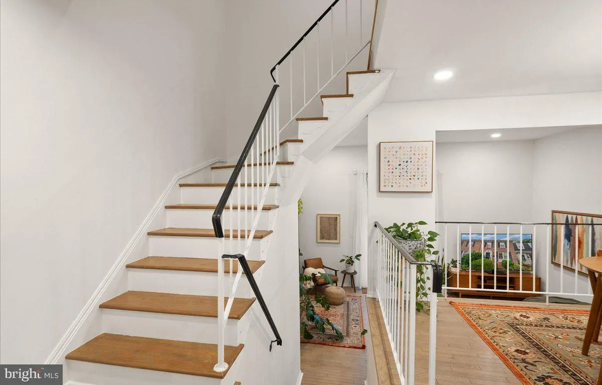 Reston, Virginia 20191, United States, 3 Bedrooms Bedrooms, ,3 BathroomsBathrooms,Residential,Active,213301