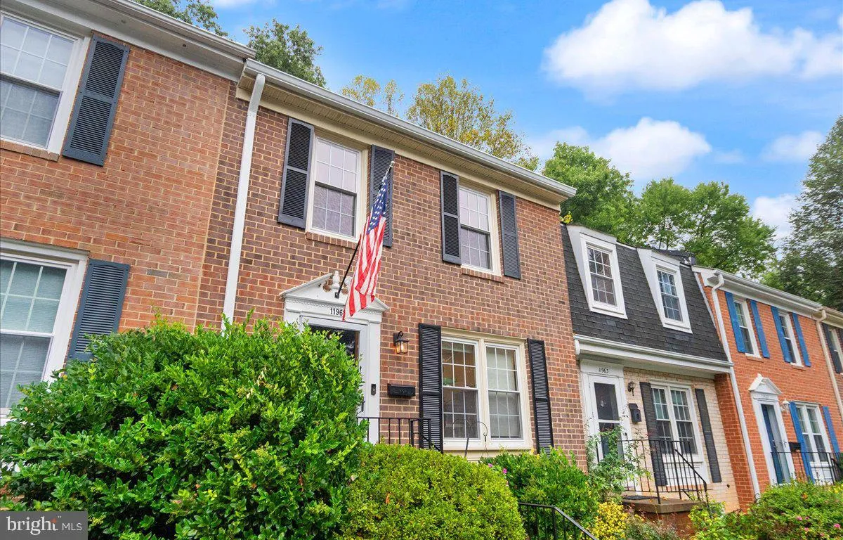 Reston, Virginia 20191, United States, 3 Bedrooms Bedrooms, ,3 BathroomsBathrooms,Residential,Active,213301