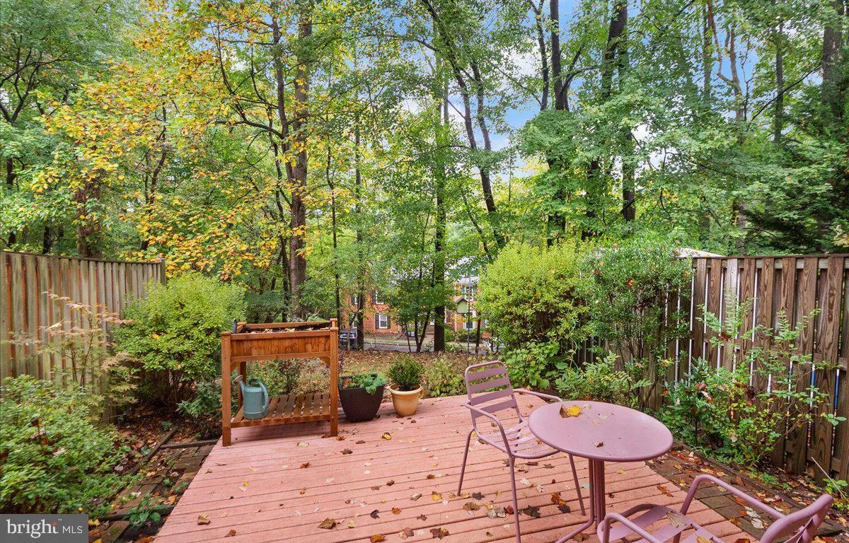 Reston, Virginia 20191, United States, 3 Bedrooms Bedrooms, ,3 BathroomsBathrooms,Residential,Active,213301