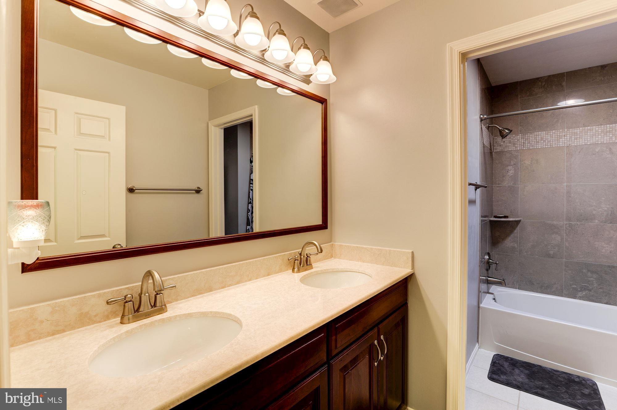 MONTCLAIR/COUNTRY CLUB - Residential