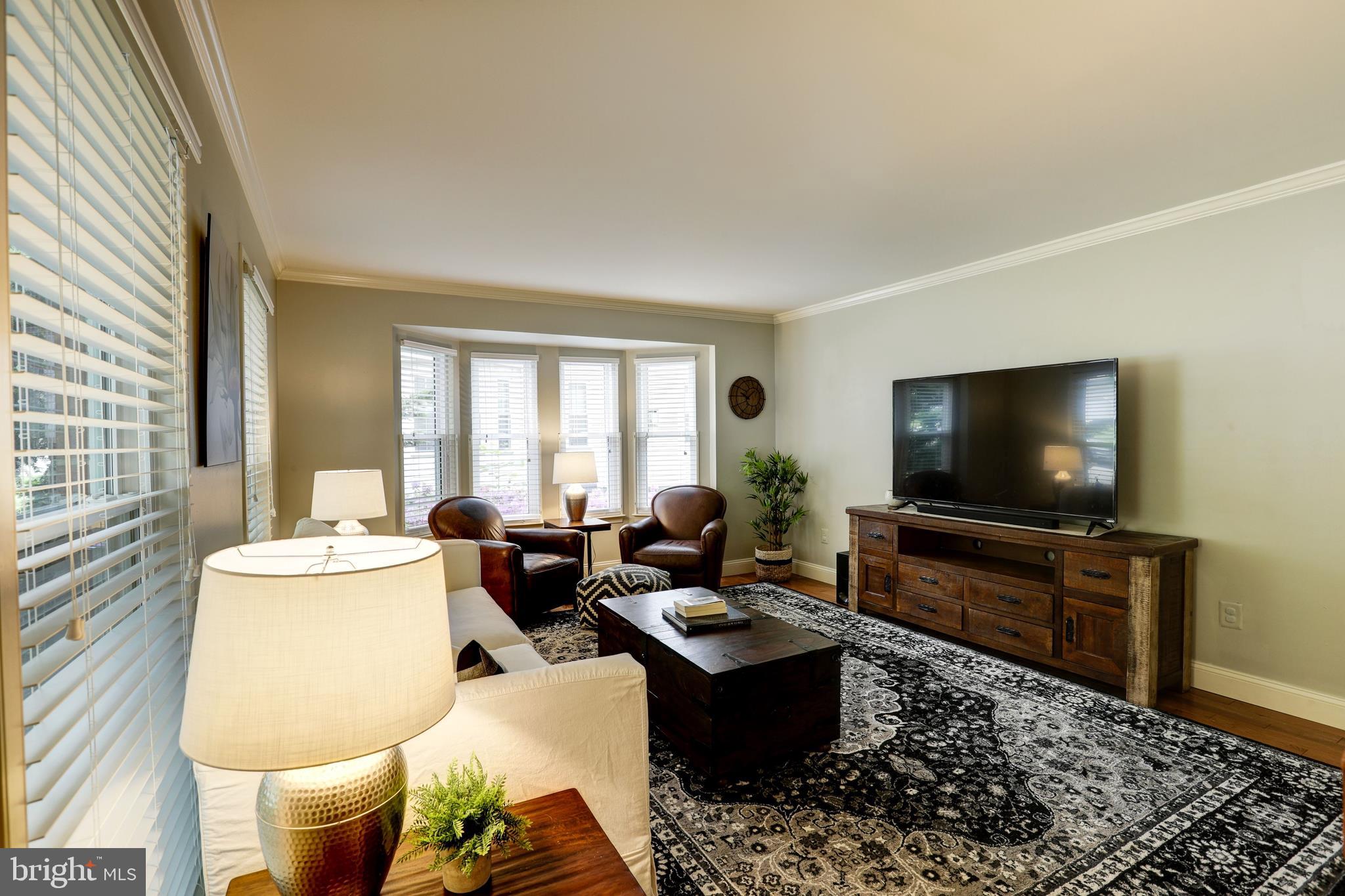 MONTCLAIR/COUNTRY CLUB - Residential