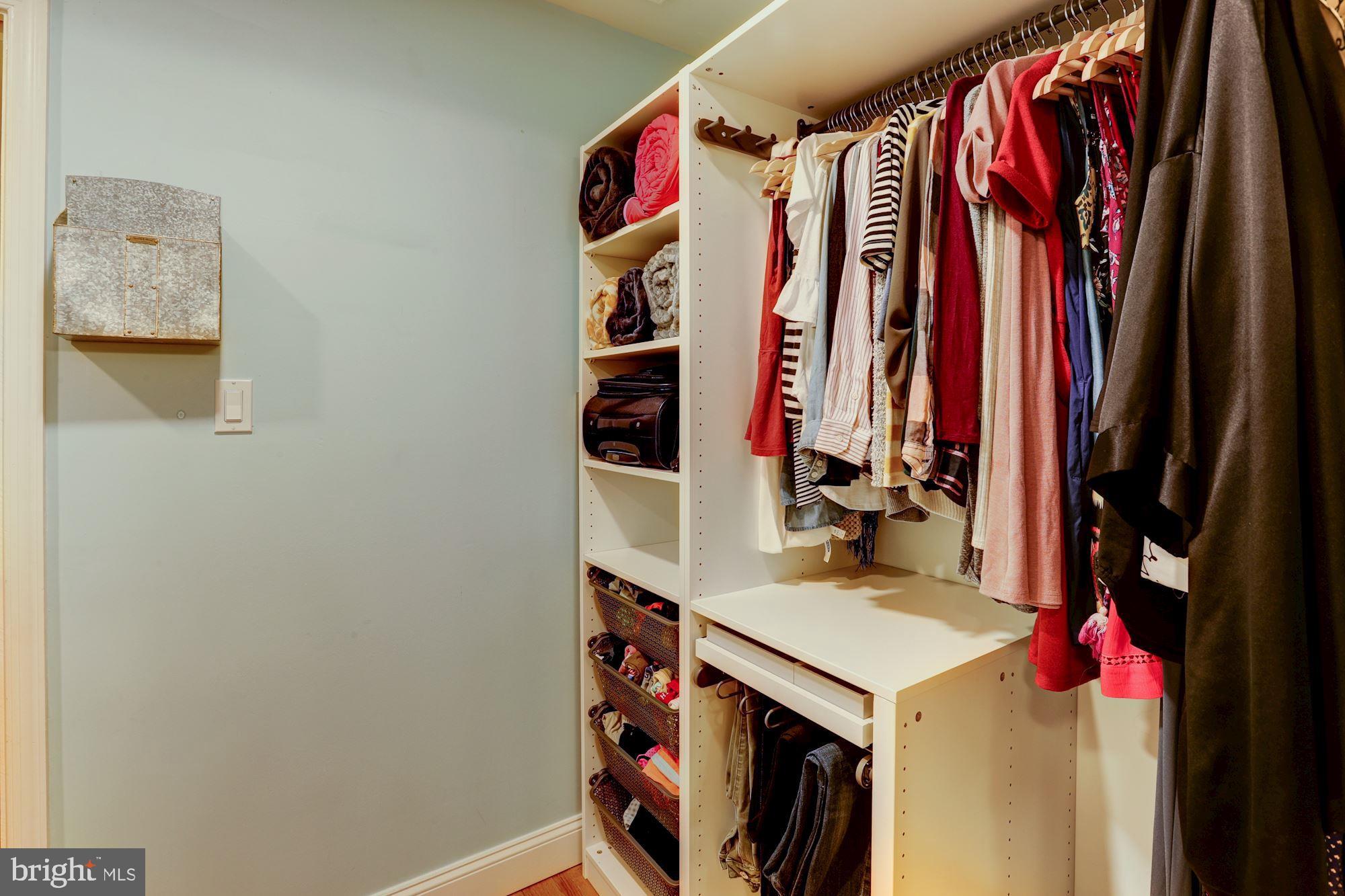 MONTCLAIR/COUNTRY CLUB - Residential