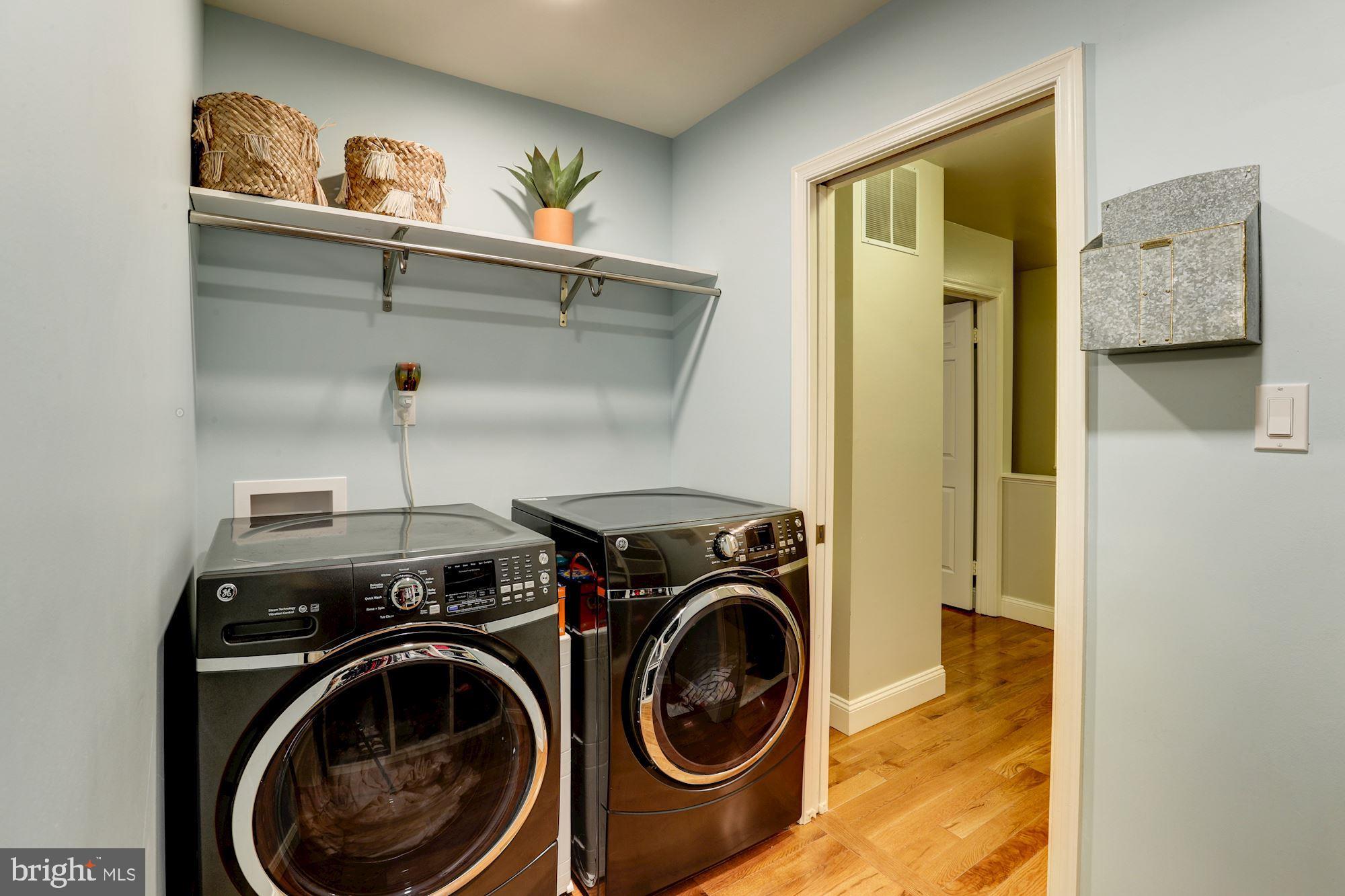 MONTCLAIR/COUNTRY CLUB - Residential