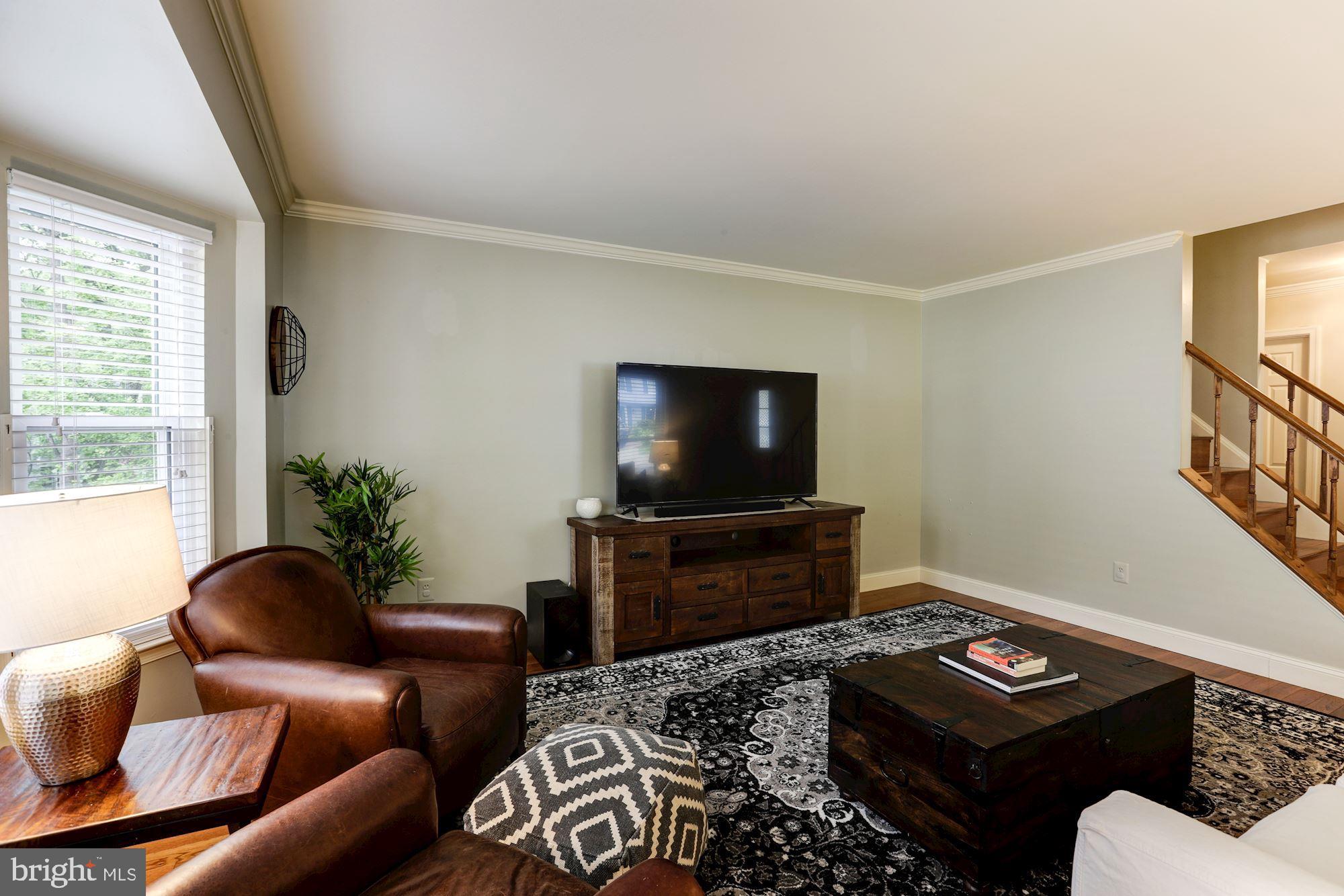 MONTCLAIR/COUNTRY CLUB - Residential