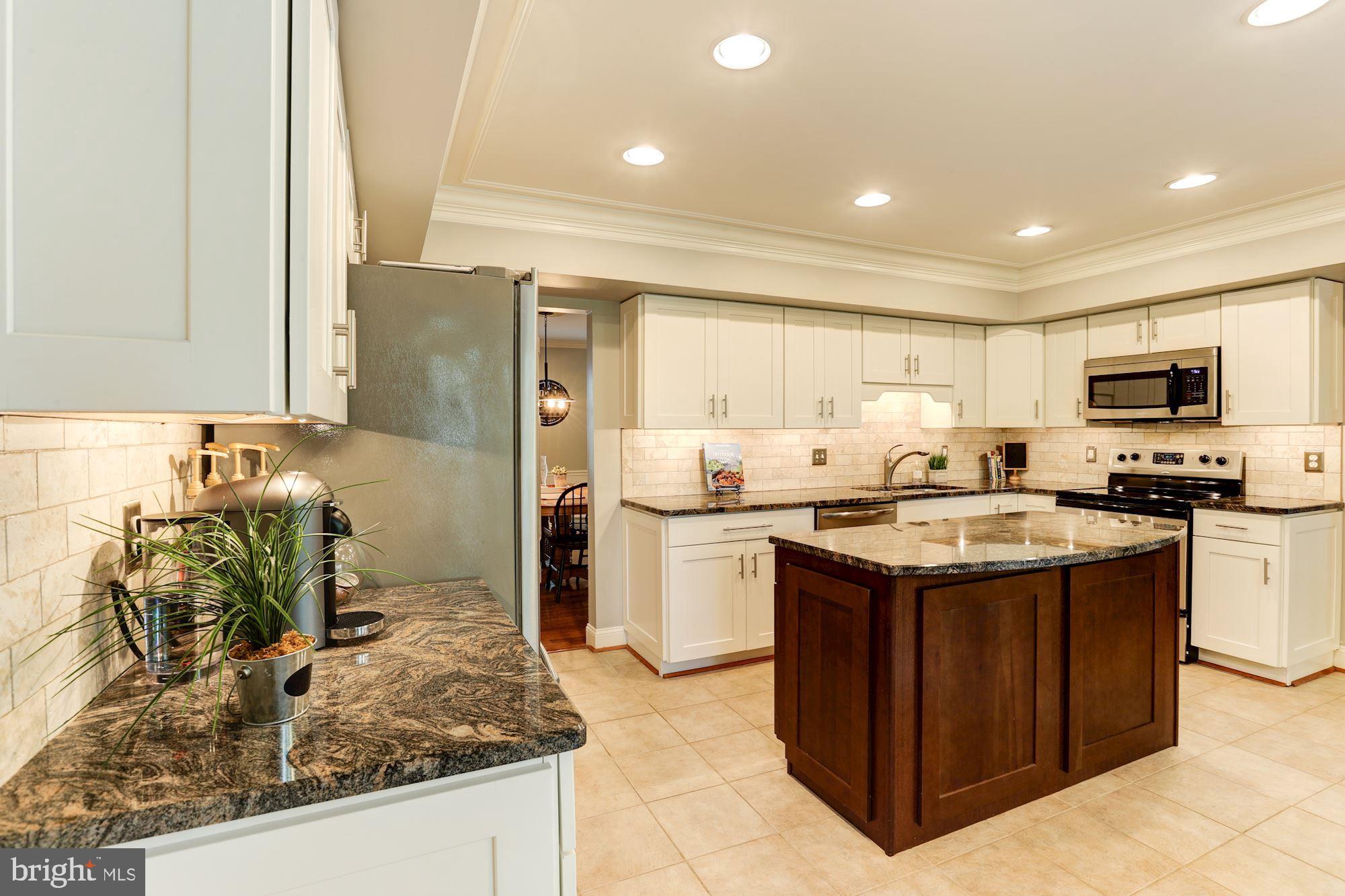 MONTCLAIR/COUNTRY CLUB - Residential