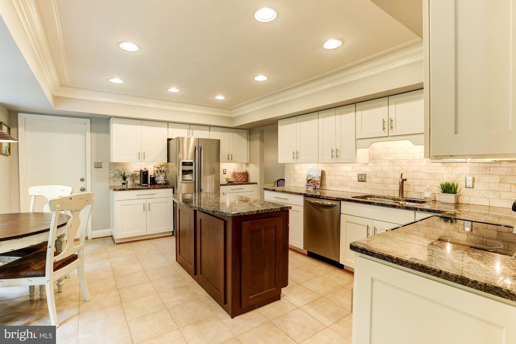 MONTCLAIR/COUNTRY CLUB - Residential