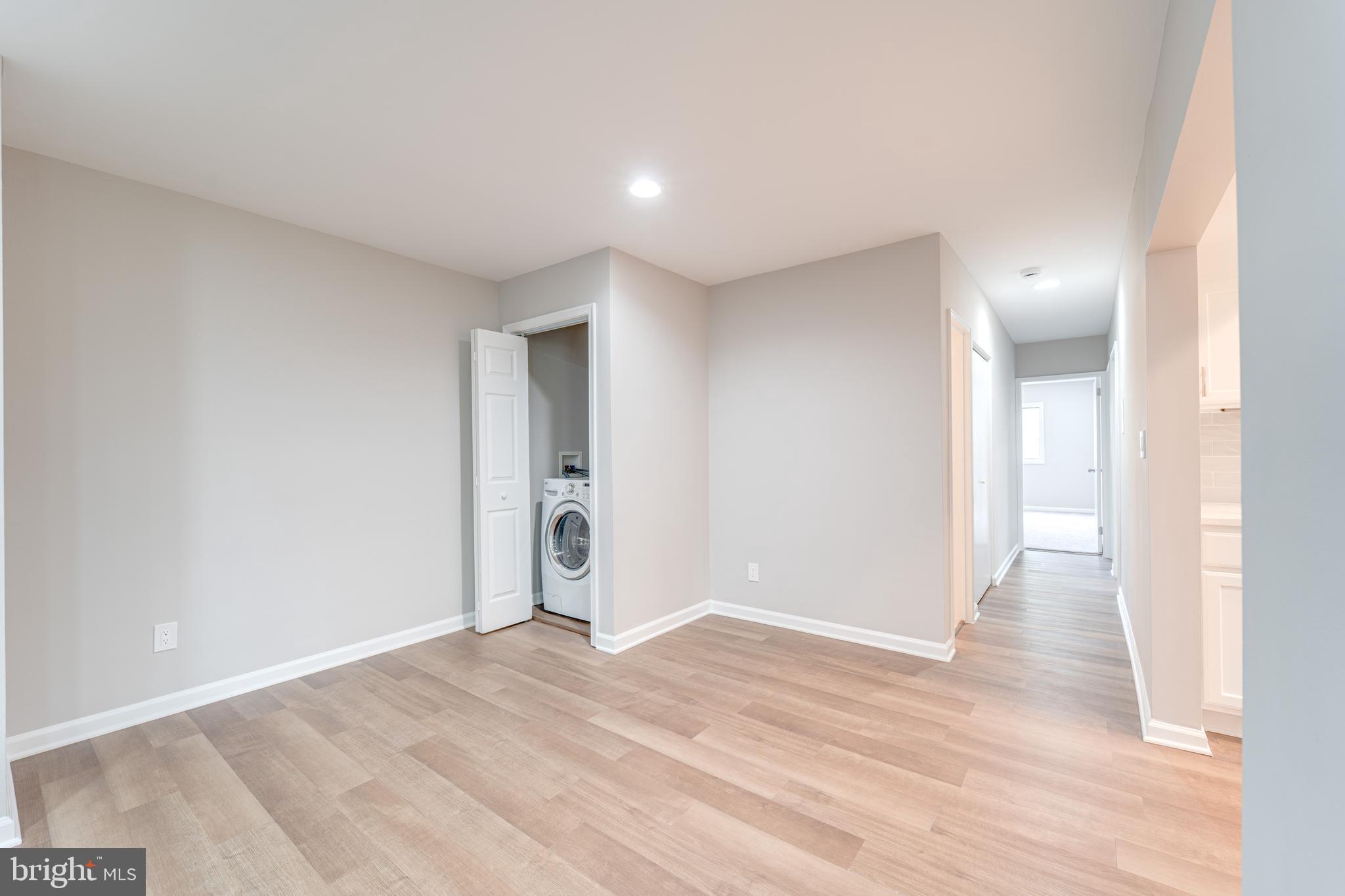 SEMINARY WALK - Residential