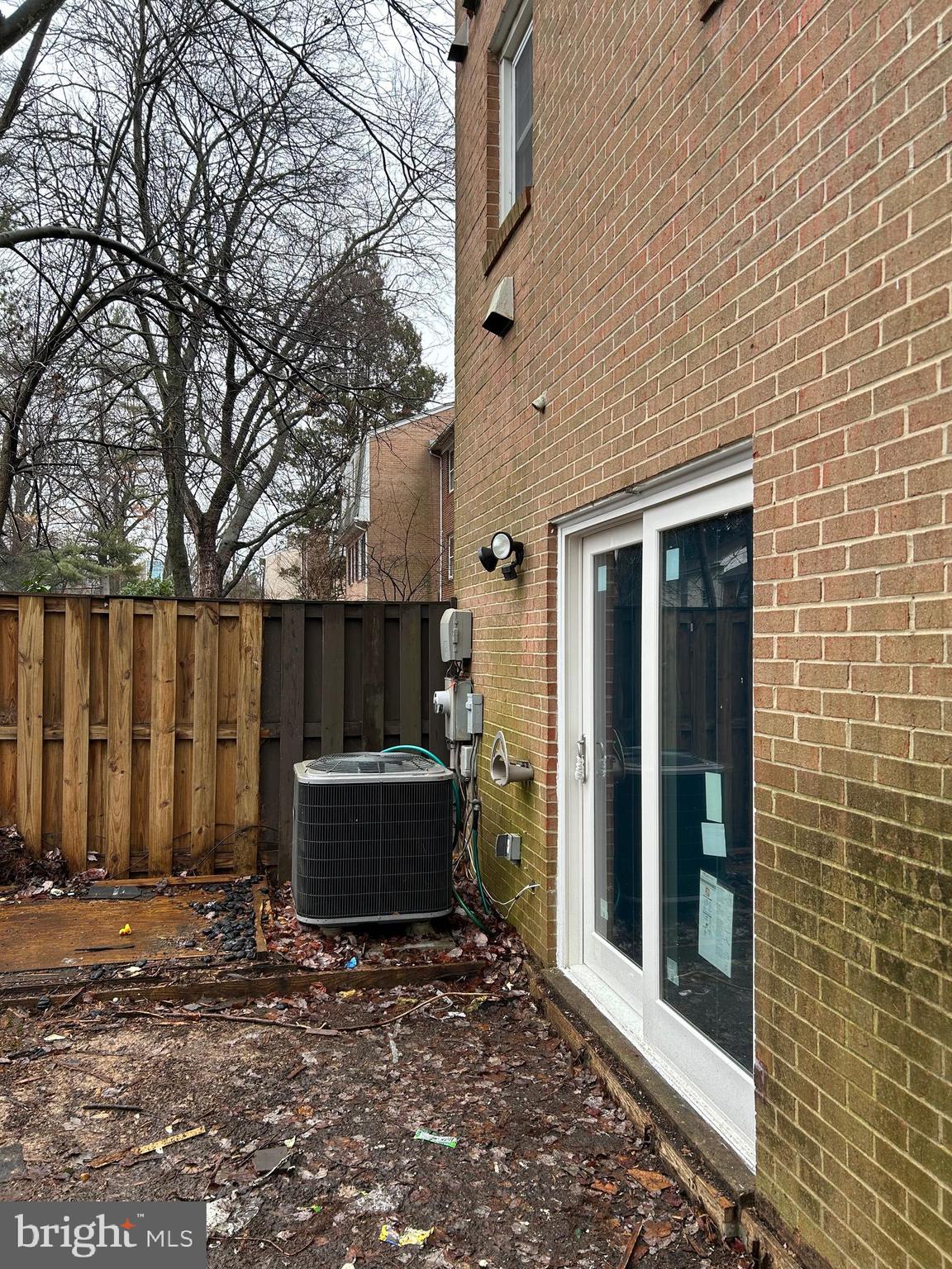 STRATHMEADE SQUARE - Residential Lease