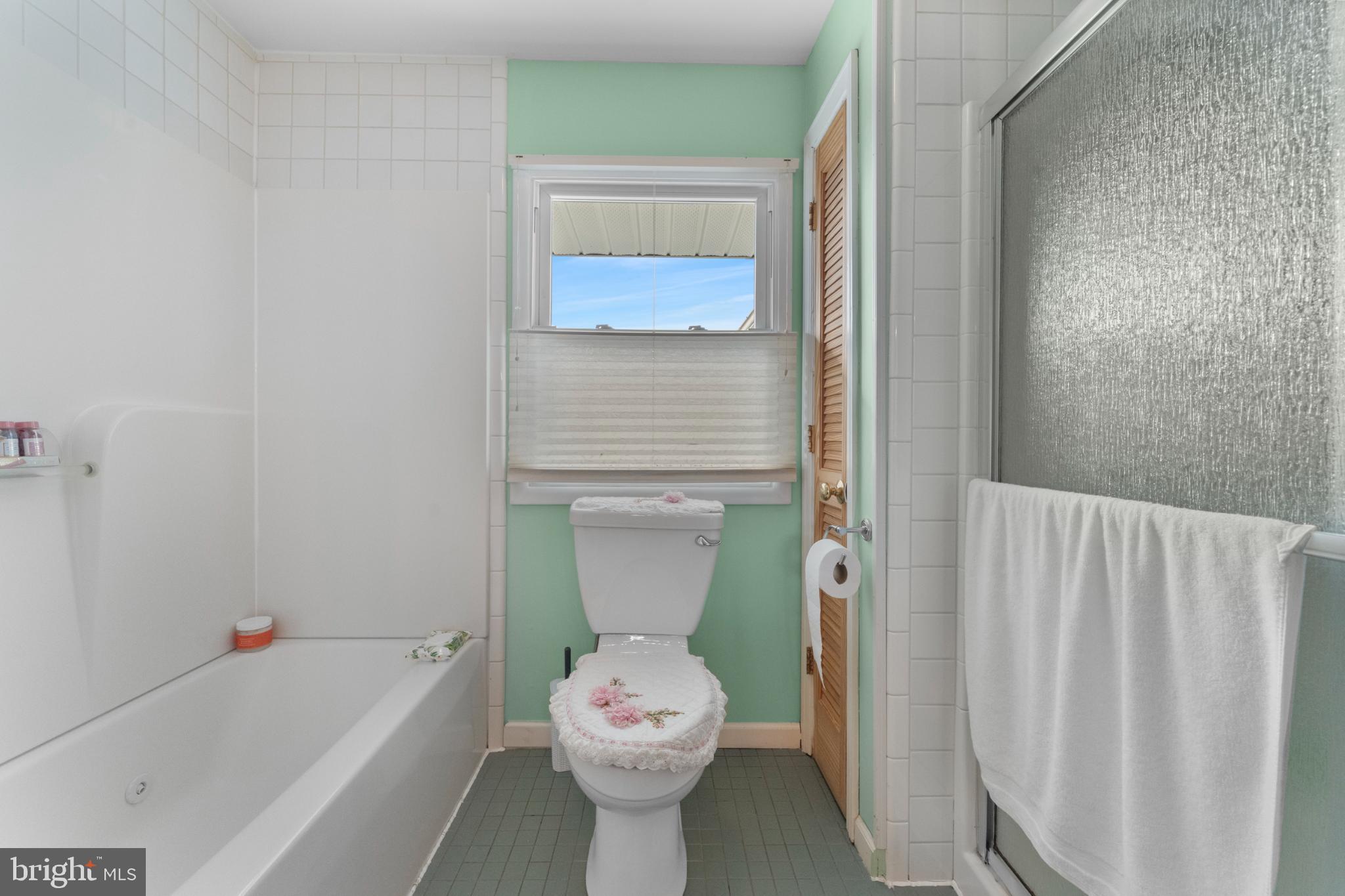 SAUNDERS - Residential